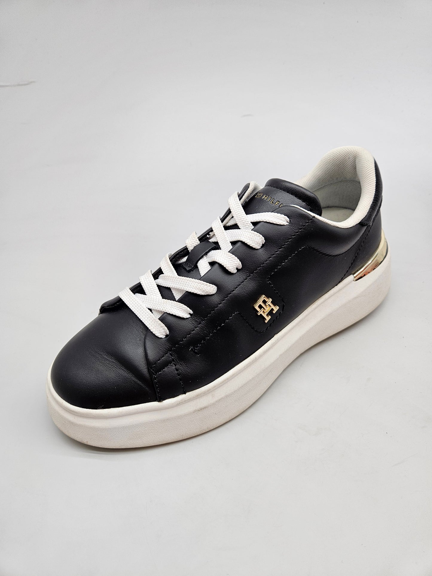 TOMMY HILFIGER ORIGINAL PATIKI BR 38