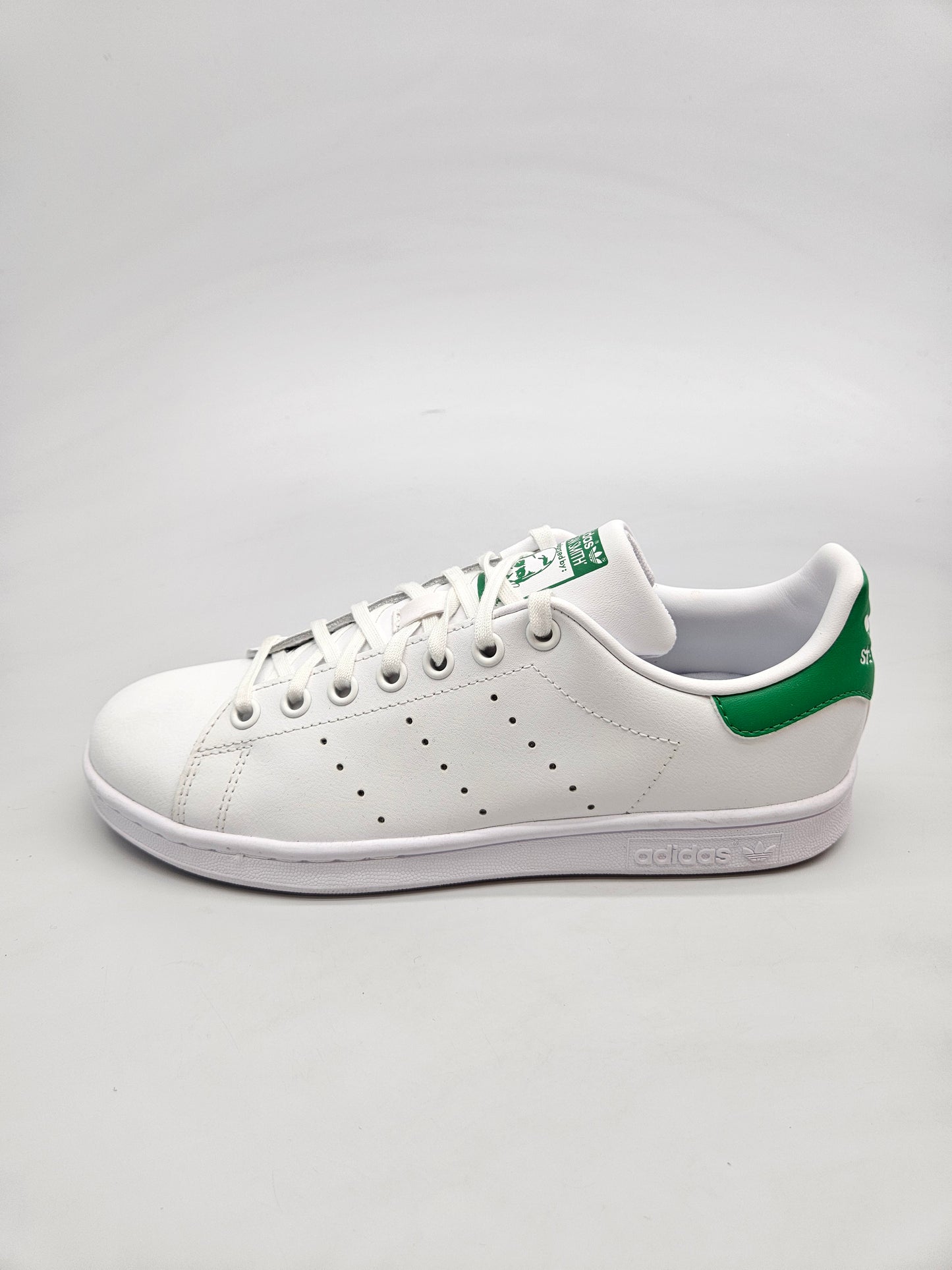 ADIDAS NOVI ORIGINAL PATIKI BR 38.5
