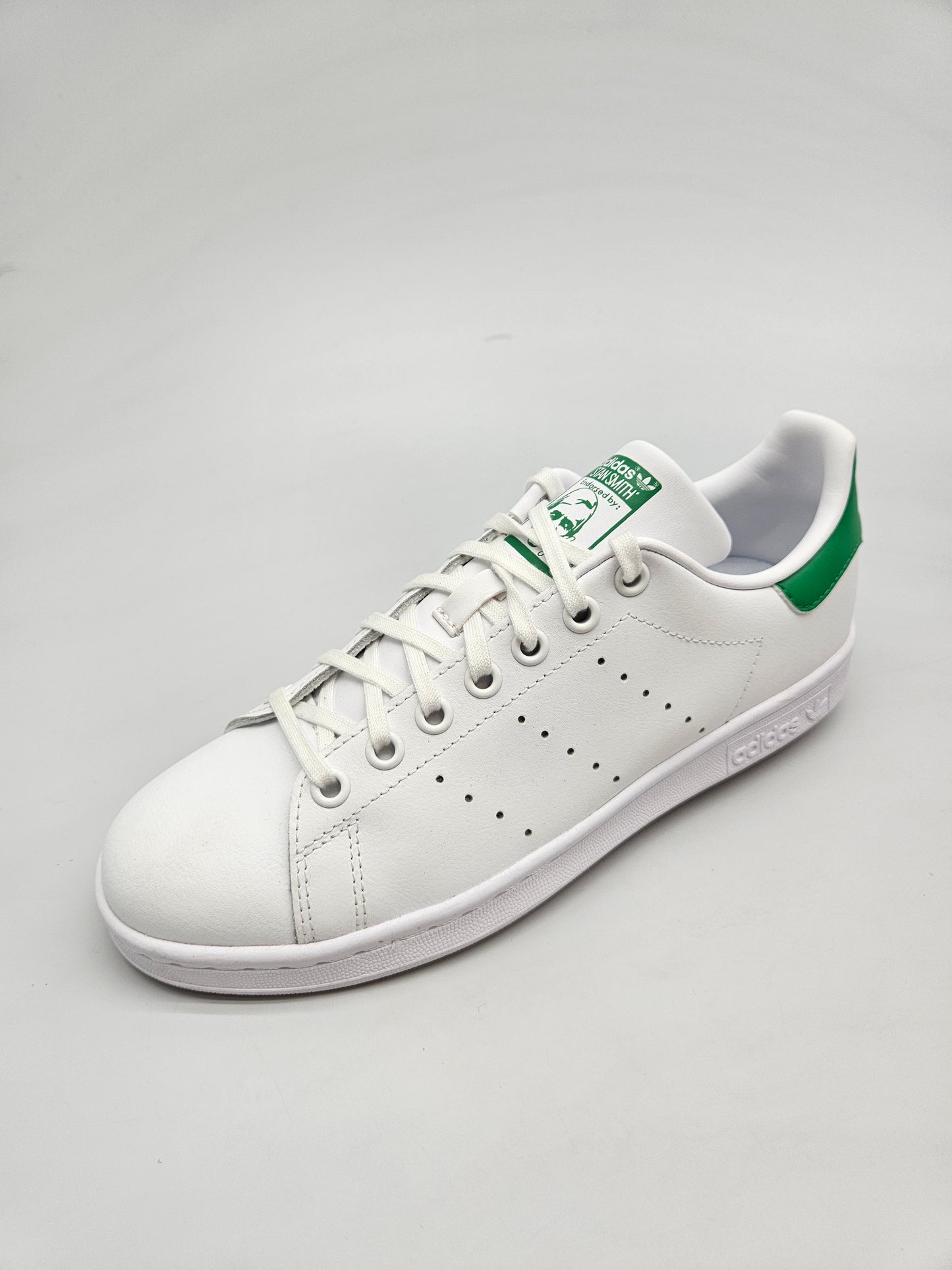 ADIDAS NOVI ORIGINAL PATIKI BR 38.5