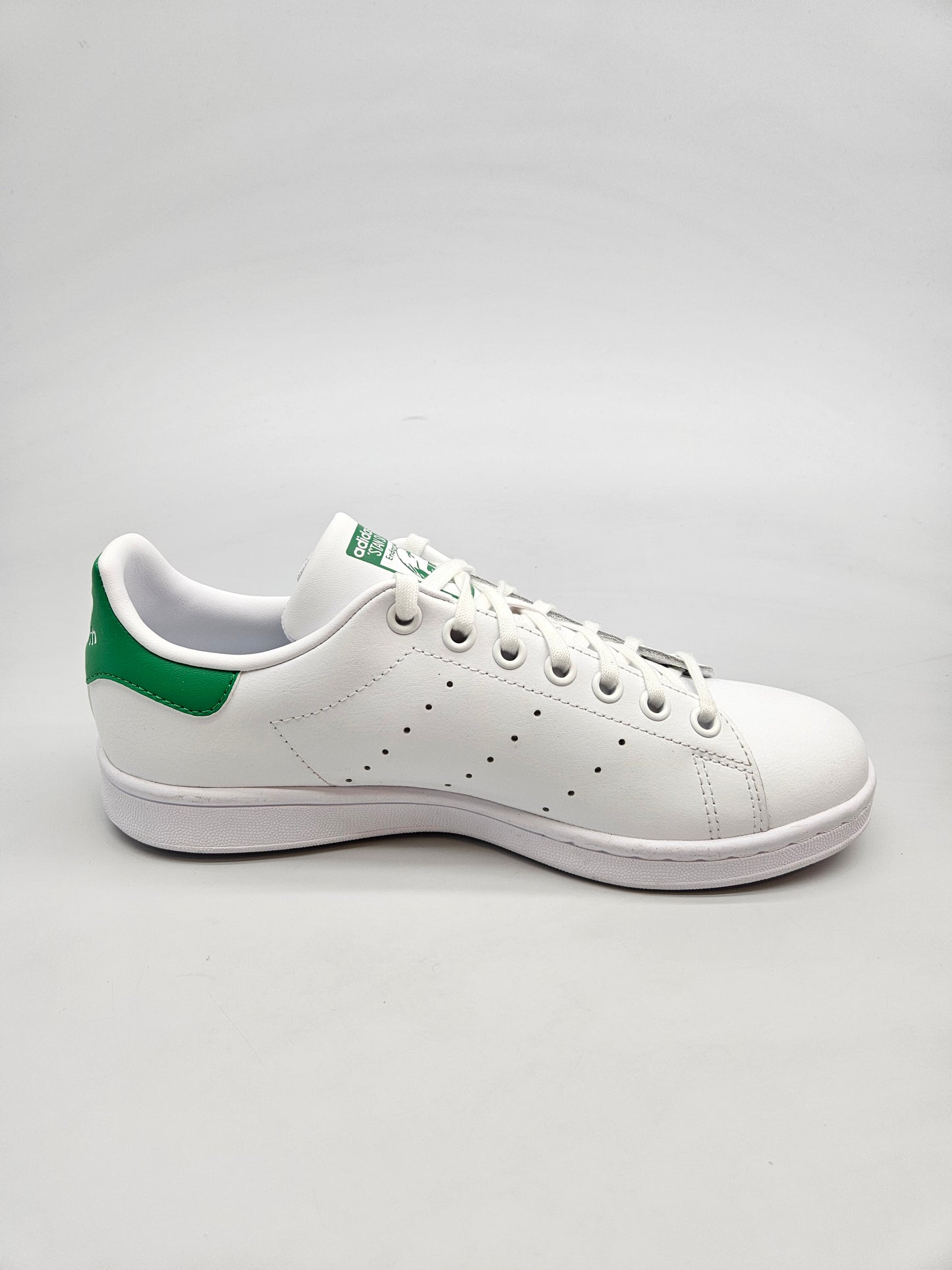 ADIDAS NOVI ORIGINAL PATIKI BR 38.5