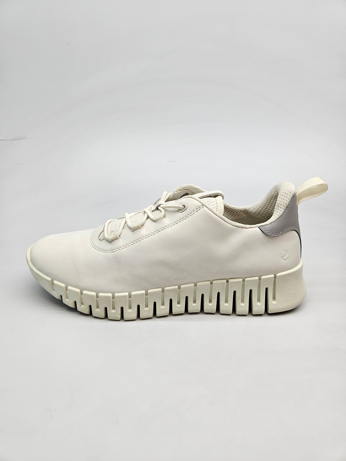 ECCO ORIGINAL KOZNI PATIKI BR 42