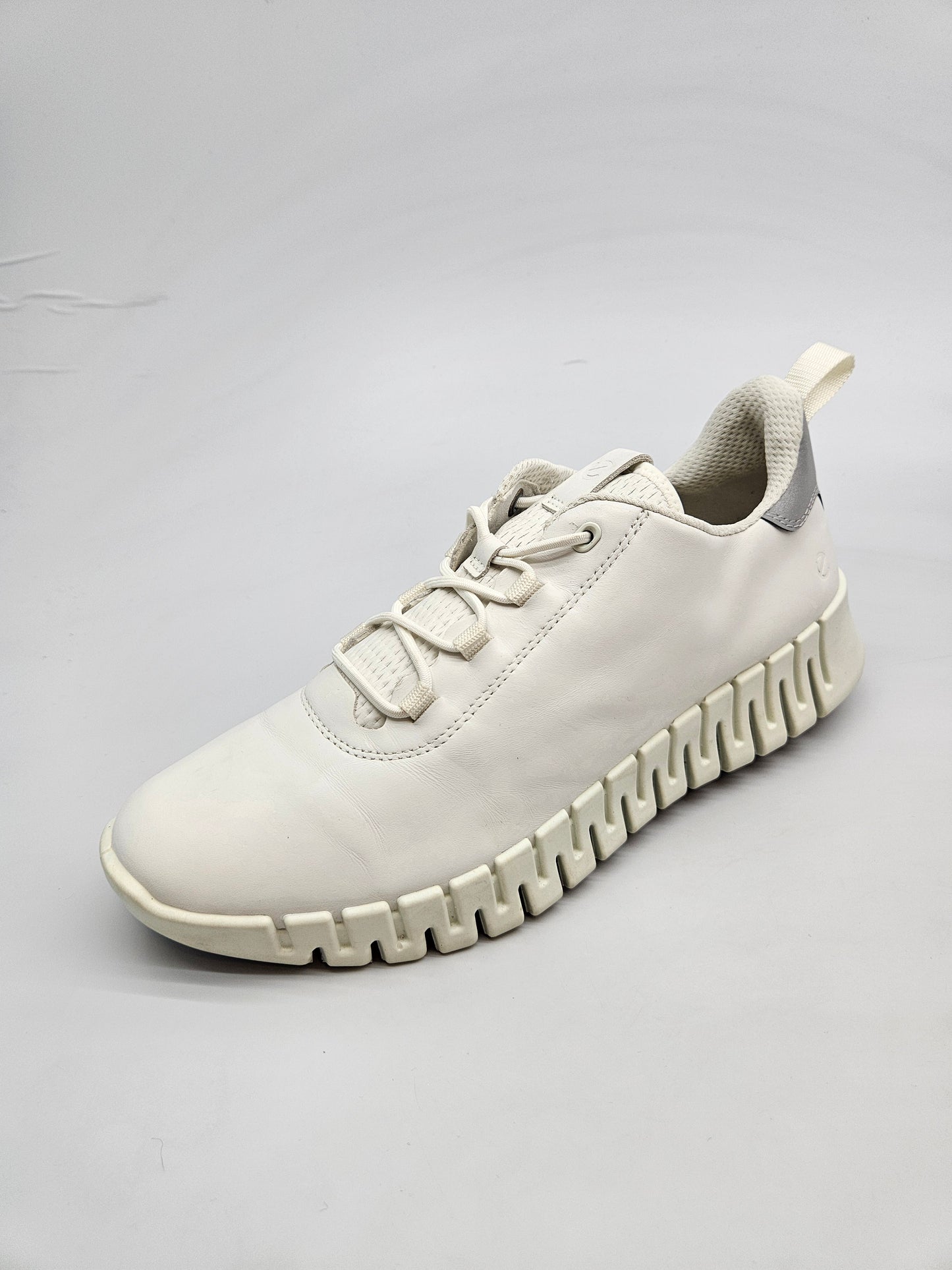ECCO ORIGINAL KOZNI PATIKI BR 42