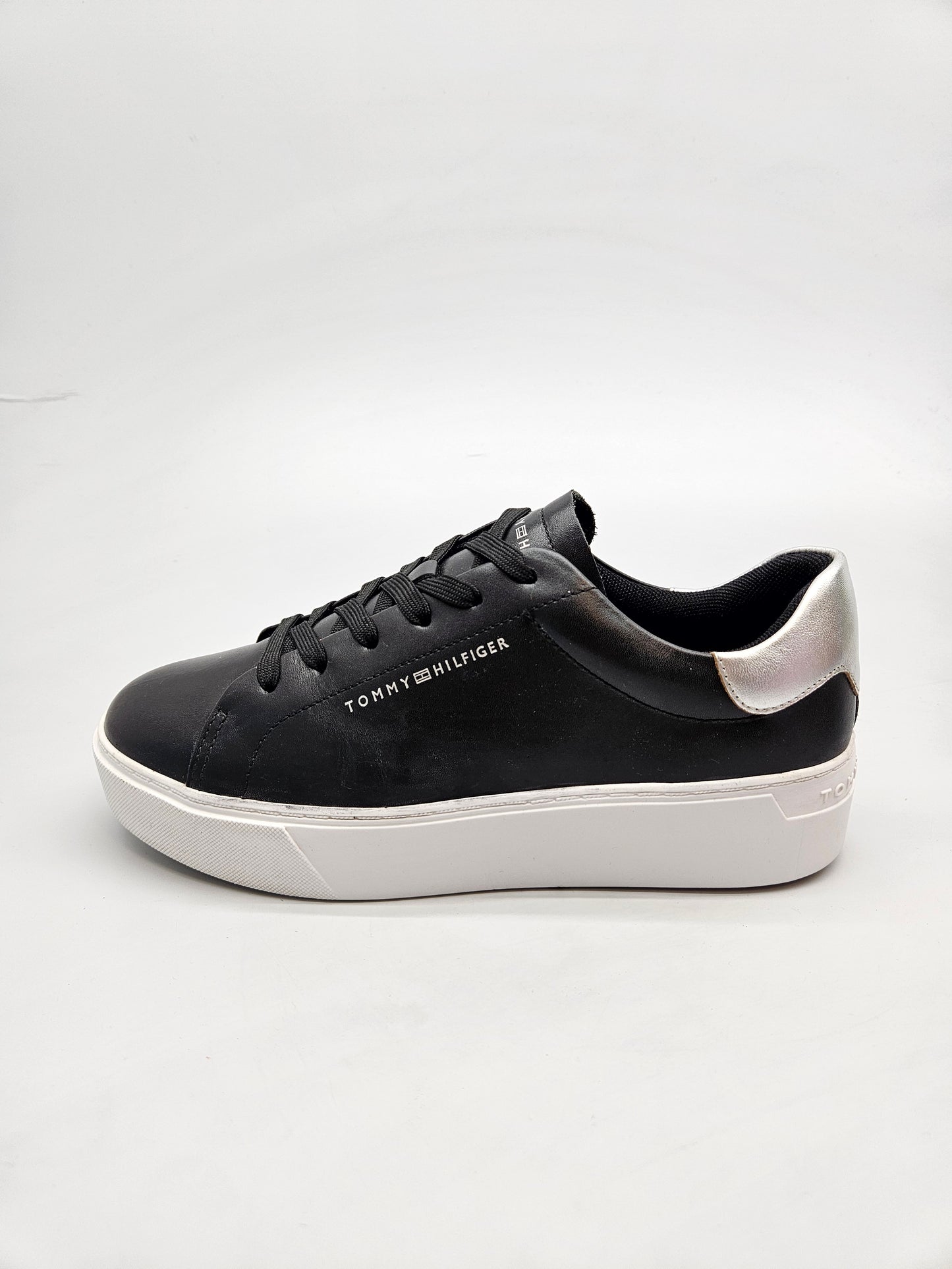 TOMMY HILFIGER ORIGINAL PATIKI BR 38