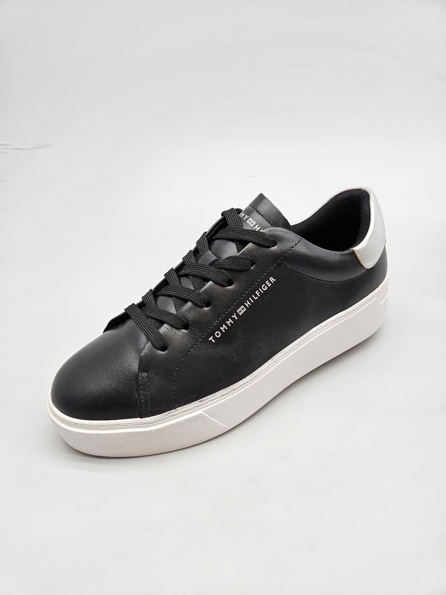 TOMMY HILFIGER ORIGINAL PATIKI BR 38
