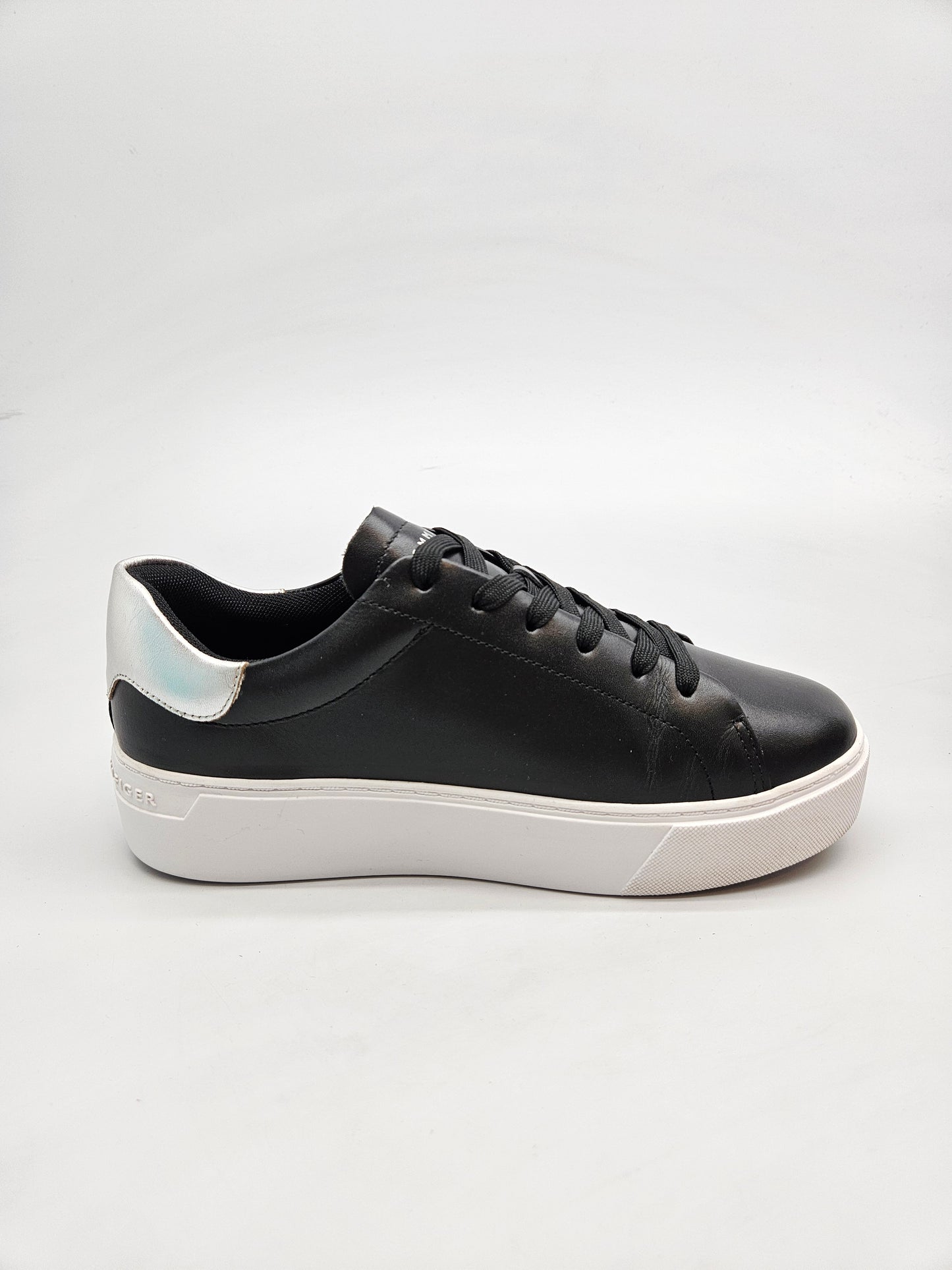 TOMMY HILFIGER ORIGINAL PATIKI BR 38