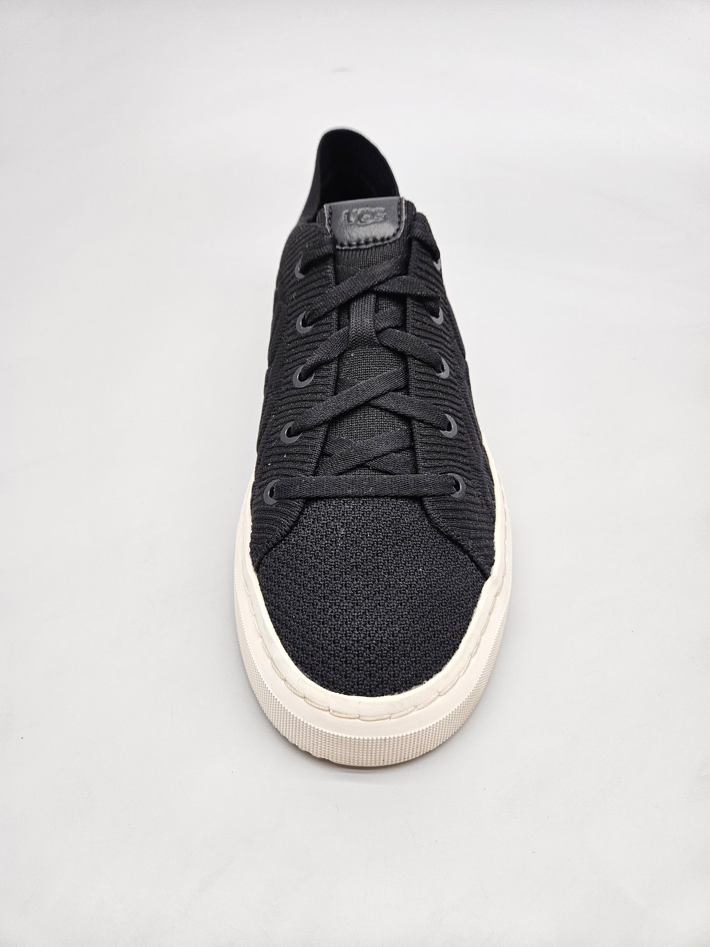 UGG AUSTRALIA ORIGINAL KOZNI PATIKI BR 39