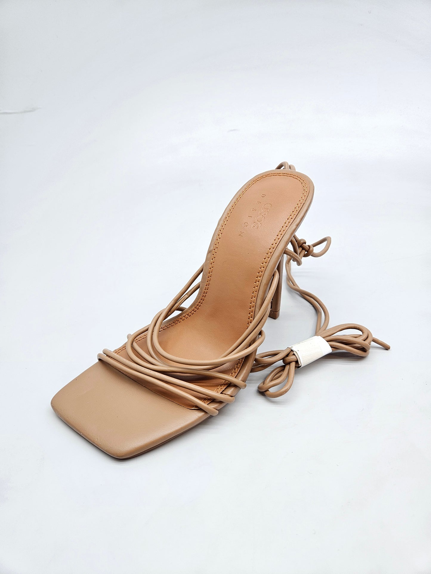 ASOS NOVI ORIGINAL SANDALI BR 35