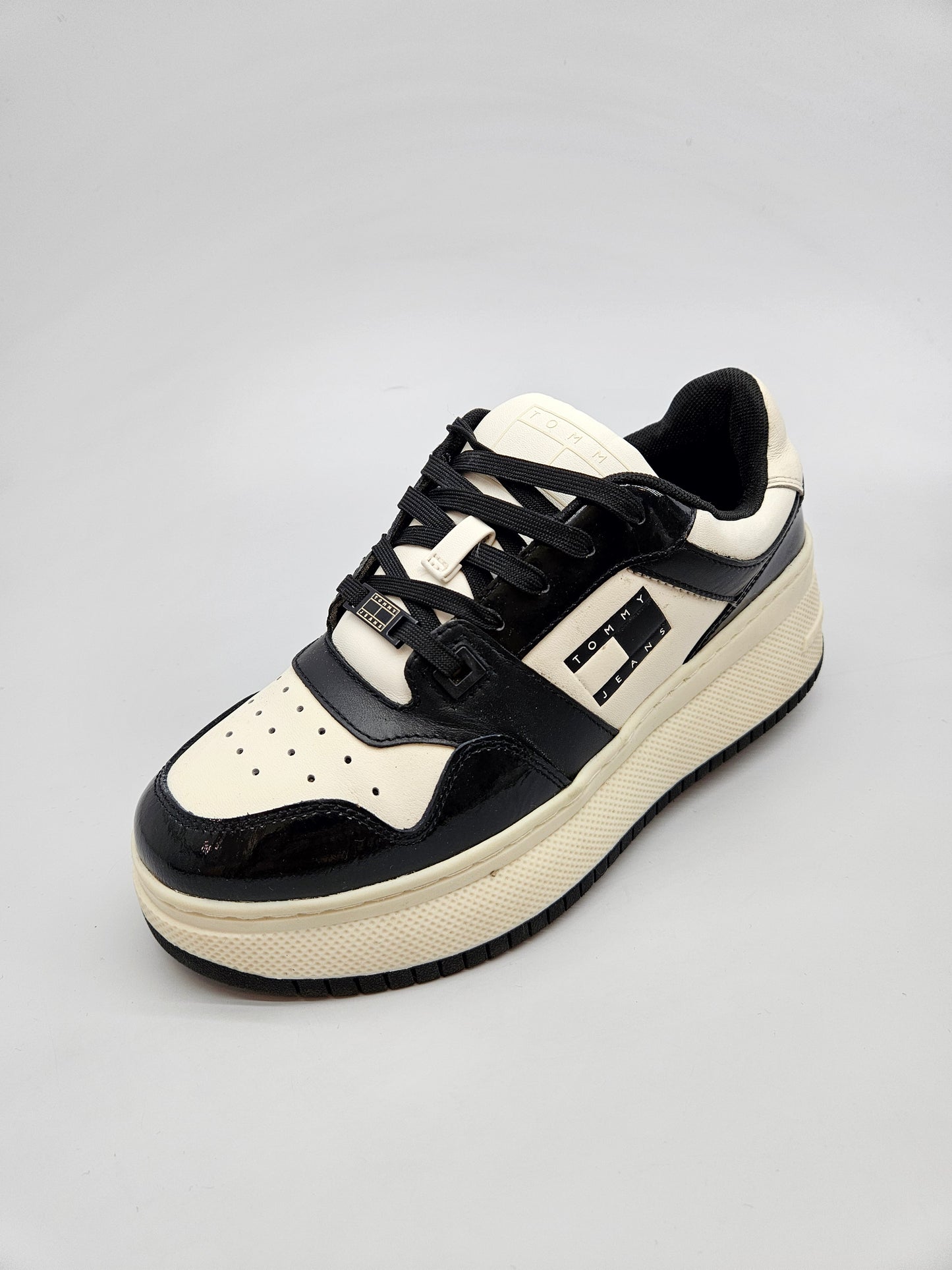TOMMY HILFIGER ORIGINAL PATIKI BR 38
