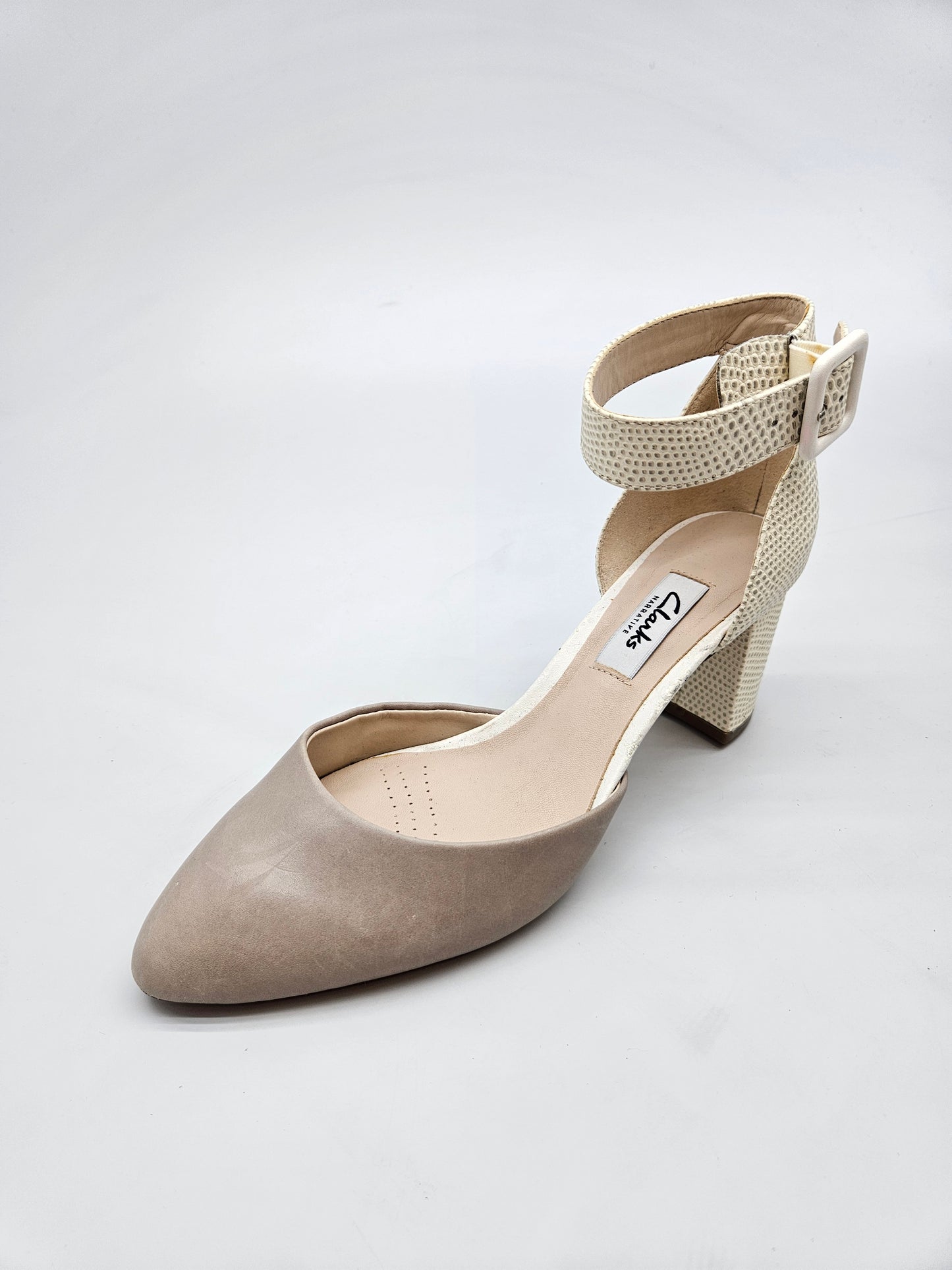CLARKS NOVI ORIGINAL SANDALI BR 37.5