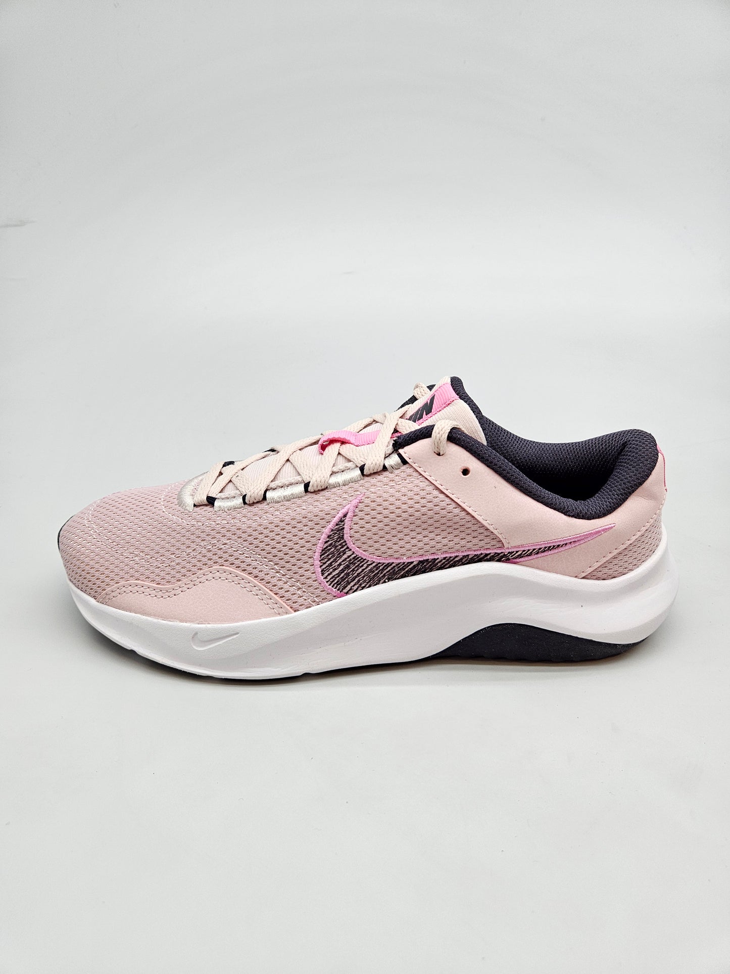 NIKE NOVI ORIGINAL PATIKI BR 40