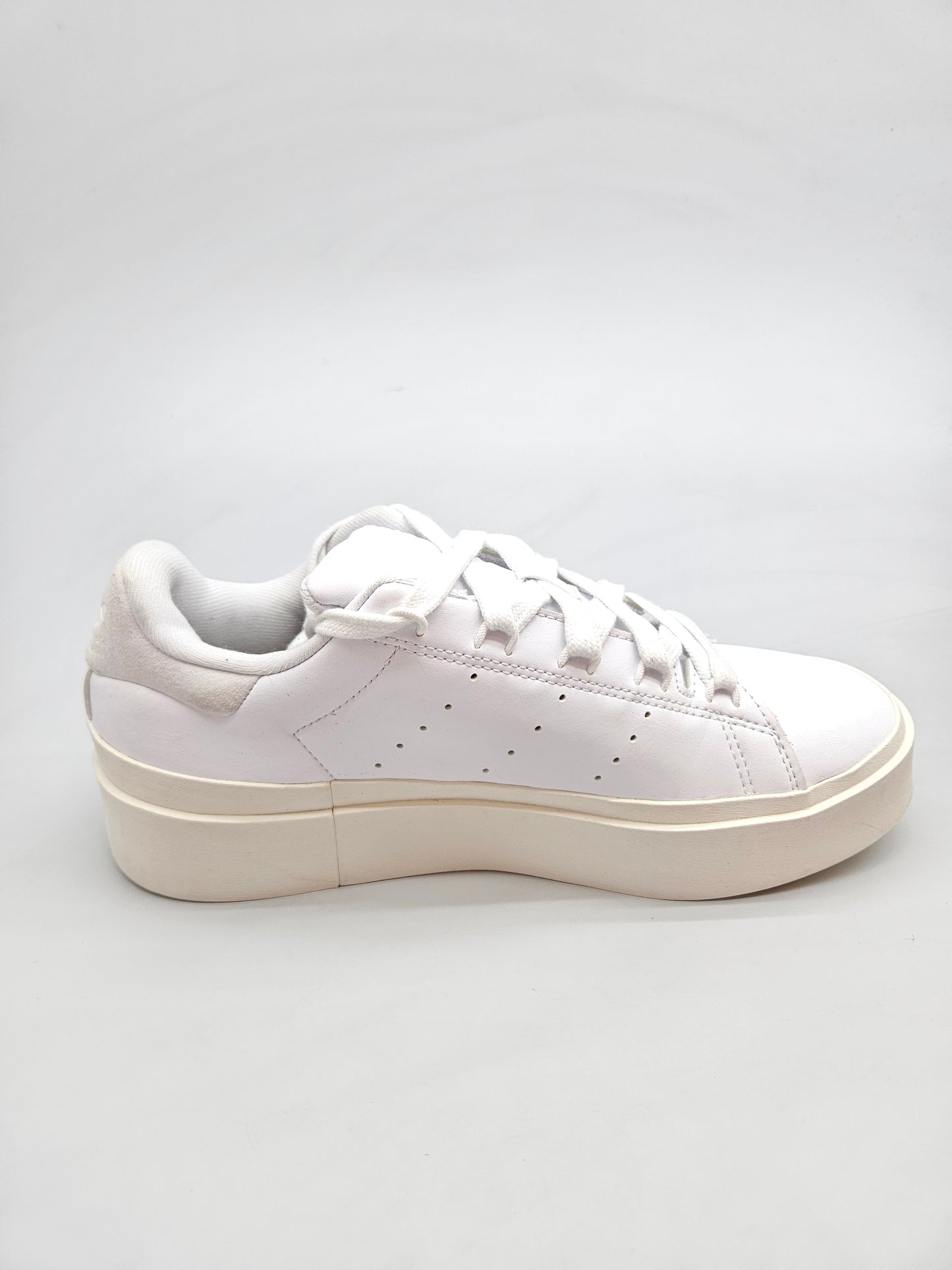 ADIDAS NOVI ORIGINAL PATIKI BR 39