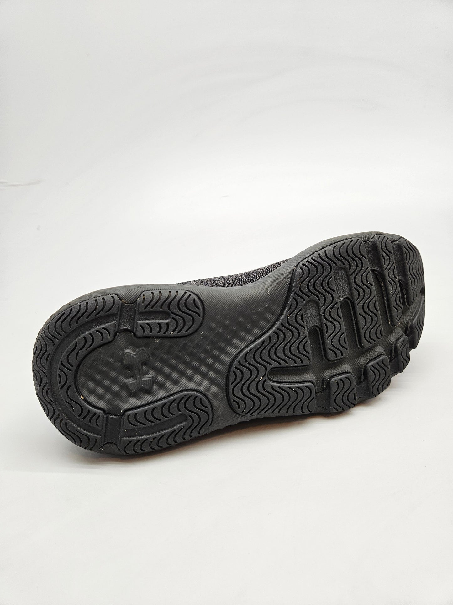 UNDER ARMOUR ORIGINAL PATIKI BR 38.5