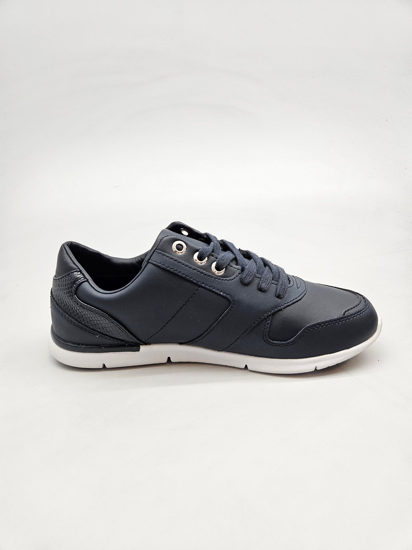 TOMMY HILFIGER NOVI ORIGINAL PATIKI BR 38