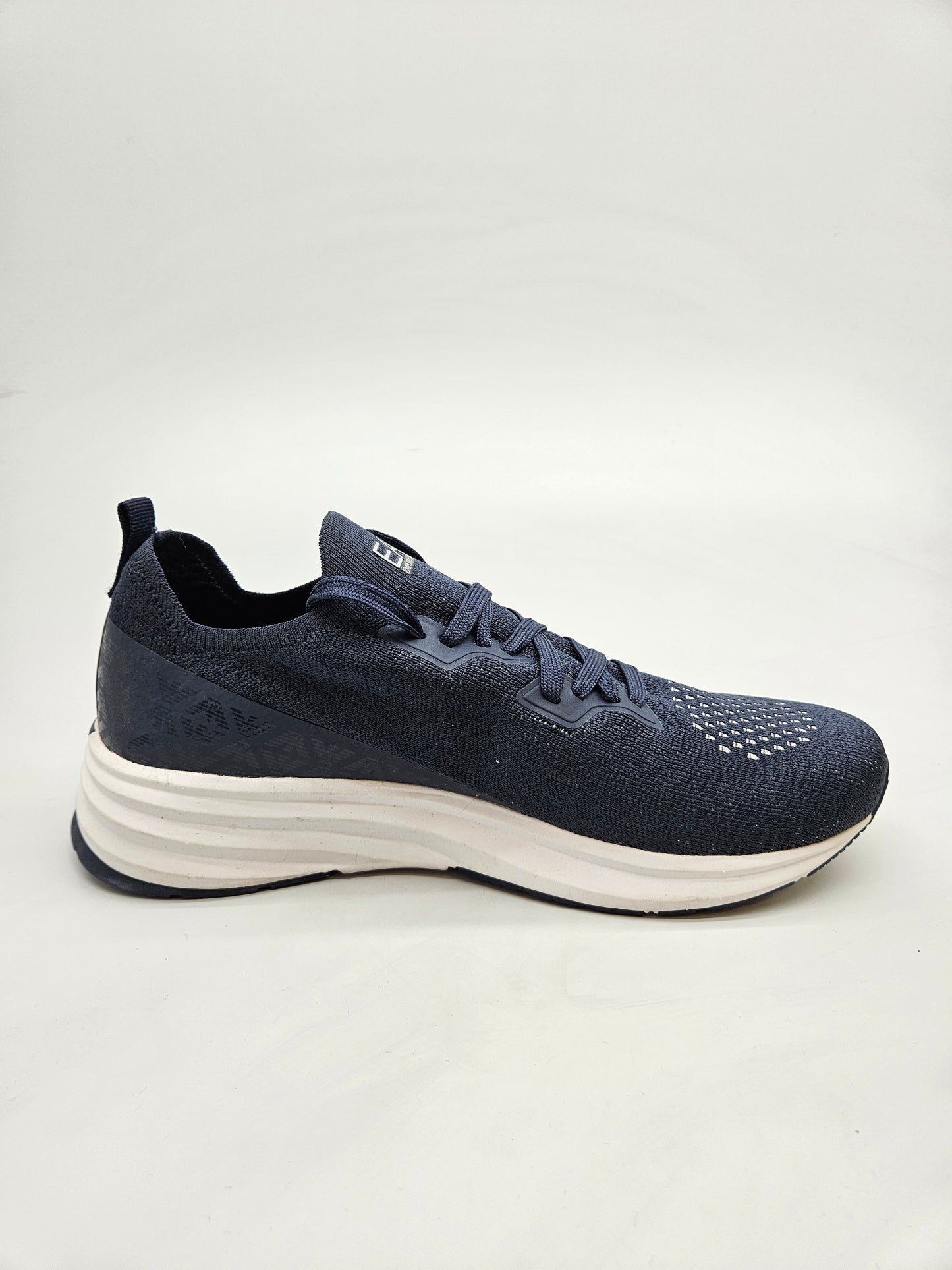 EMPORIO ARMANI ORIGINAL PATIKI BR 42.5