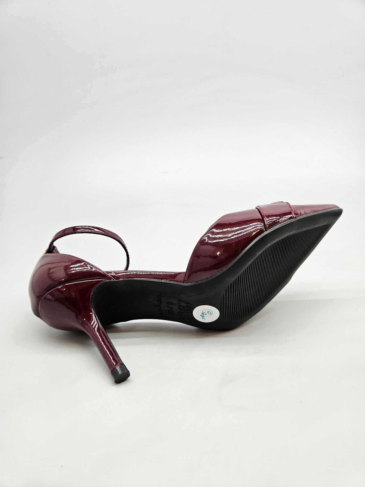 NEW LOOK ORIGINAL NOVI SANDALI BR 38