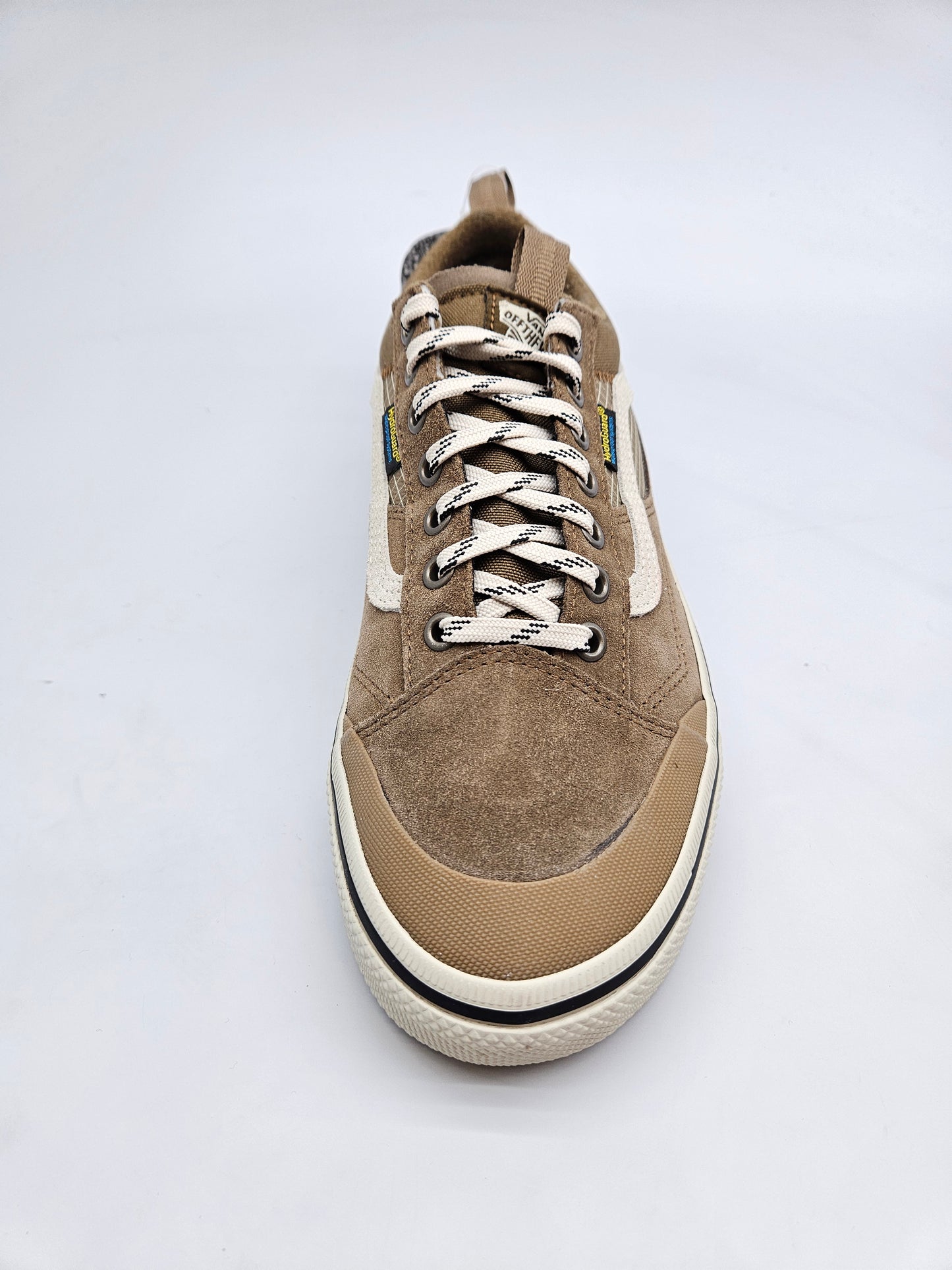 VANS NOVI VODOTPORNI PATIKI BR 41