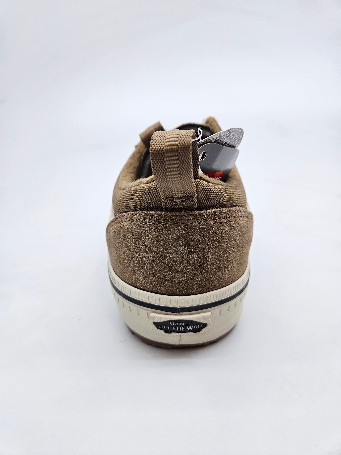 VANS NOVI VODOTPORNI PATIKI BR 41