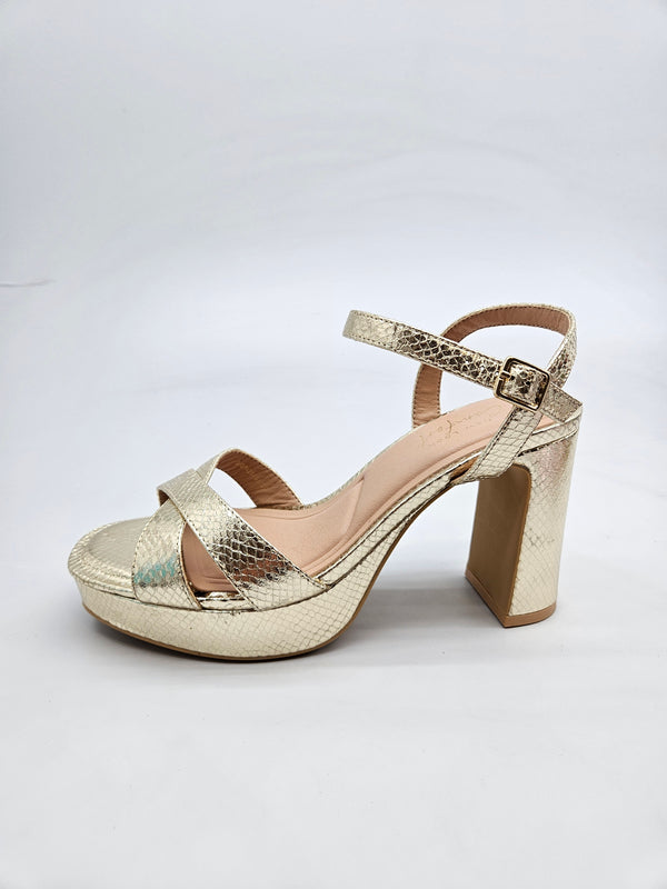 NEW LOOK NOVI ORIGINAL SANDALI BR 40