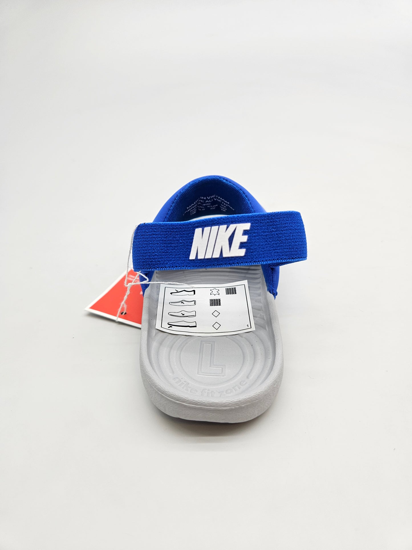 NIKE NOVI SANDALI BR 26