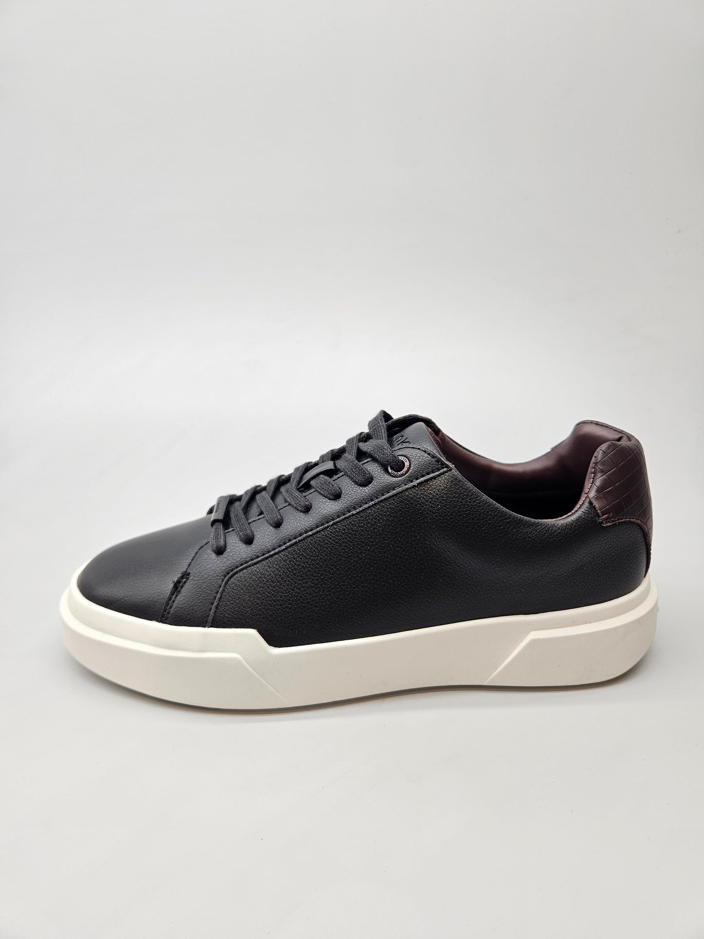CALVIN KLEIN ORIGINAL NOVI PATIKI BR 41