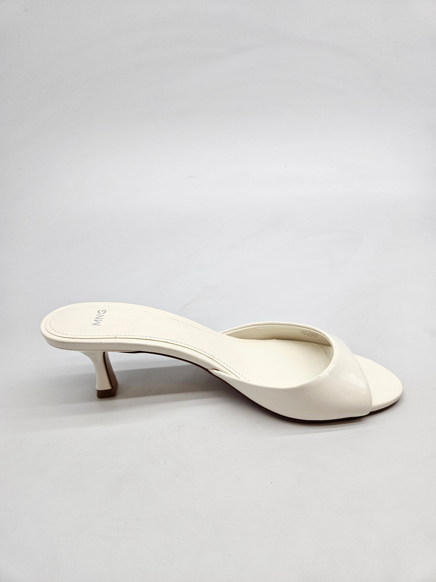 MANGO NOVI ORIGINAL SANDALI BR 37