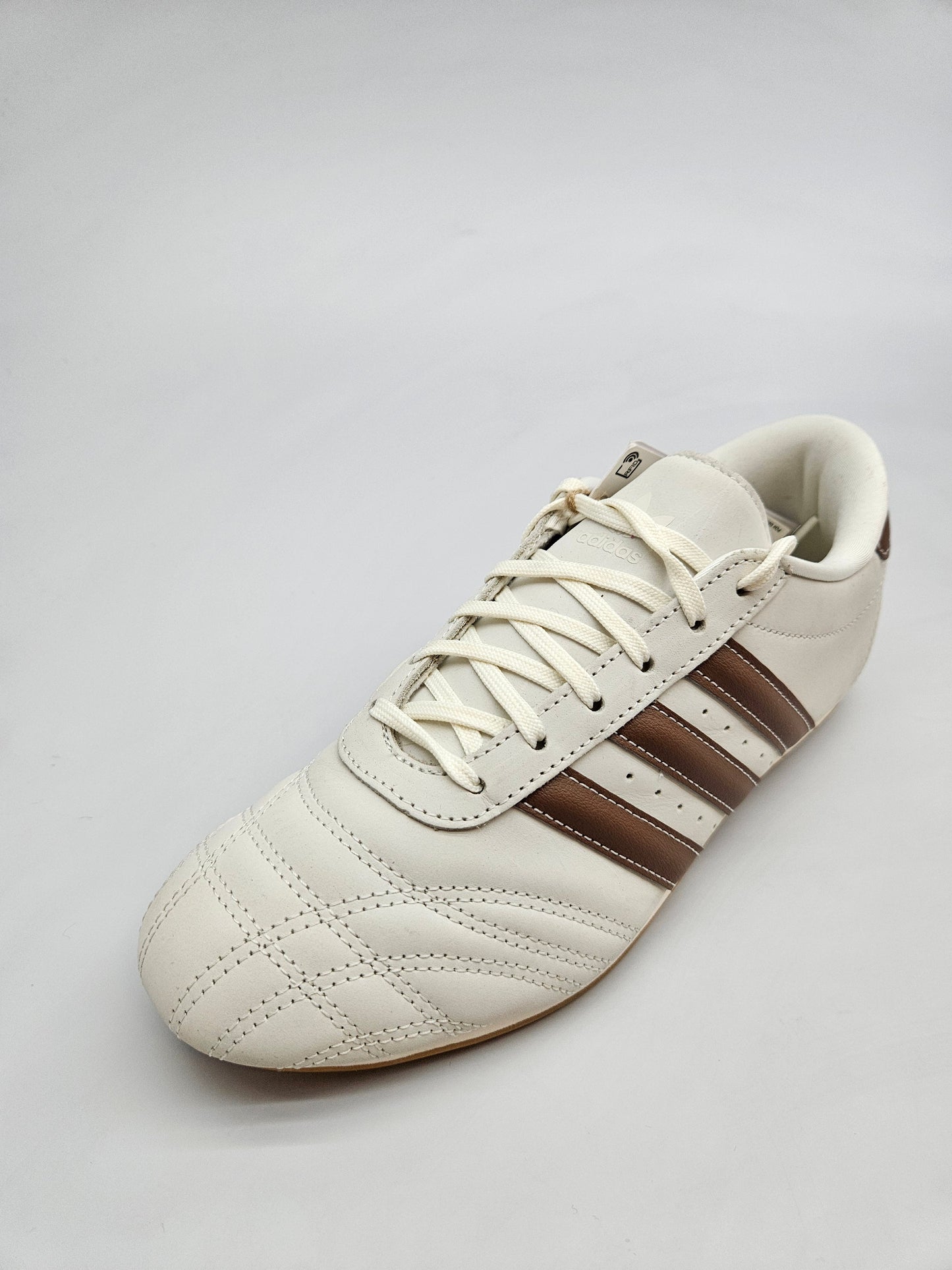 ADIDAS NOVI ORIGINAL PATIKI BR 39