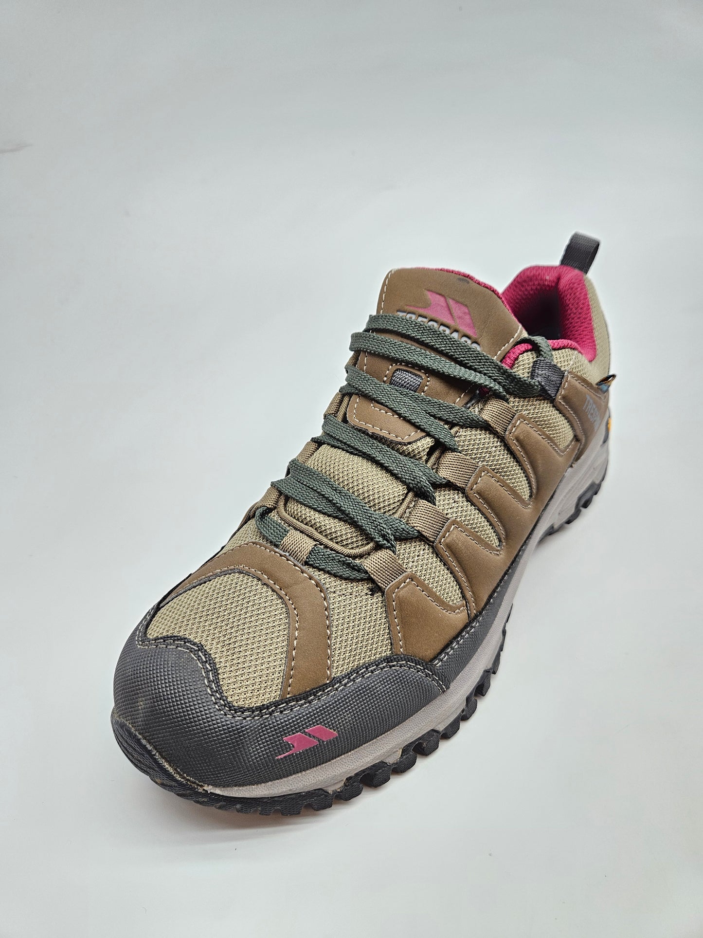 TRESPASS VIBRAM ORIGINAL VODOTPORNI PATIKI BR 40