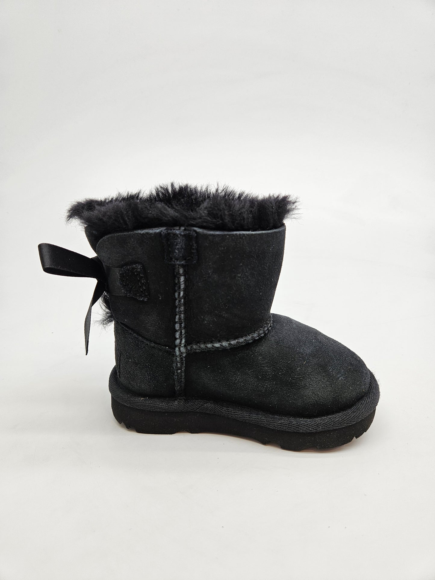 UGG AUSTRALIA ORIGINAL KOZNI CIZMI BR 22