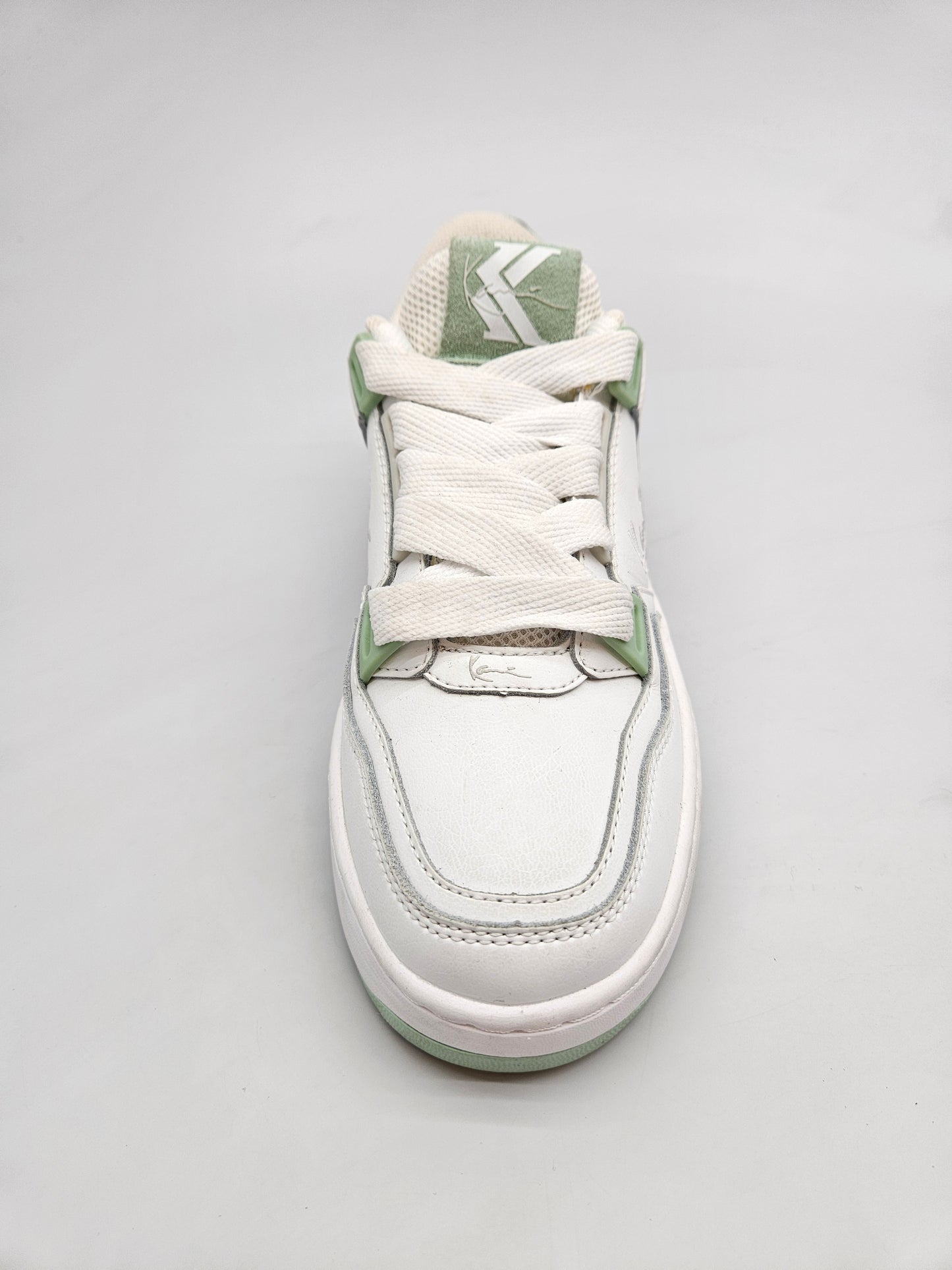 KARL KANI ORIGINAL PATIKI BR 37.5