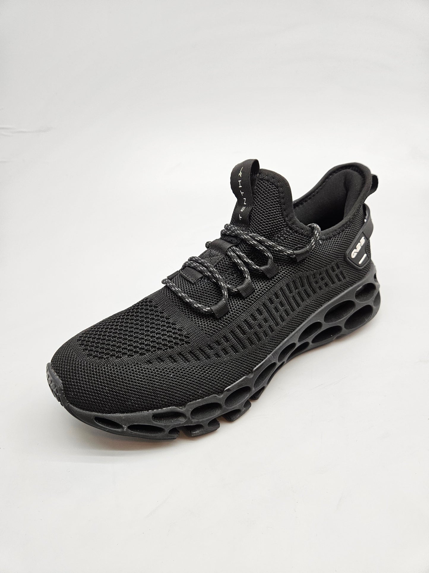 TENTH COMFORT NOVI ORIGINAL PATIKI BR 43