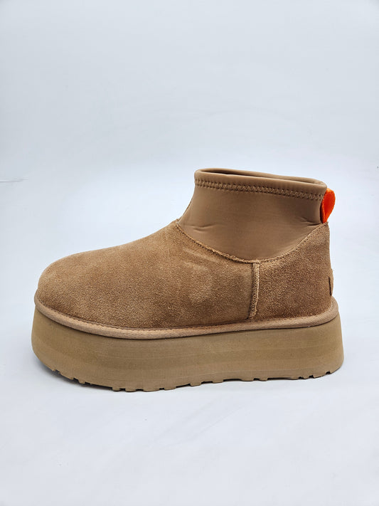 UGG AUSTRALIA ORIGINAL KOZNI CIZMI BR 41