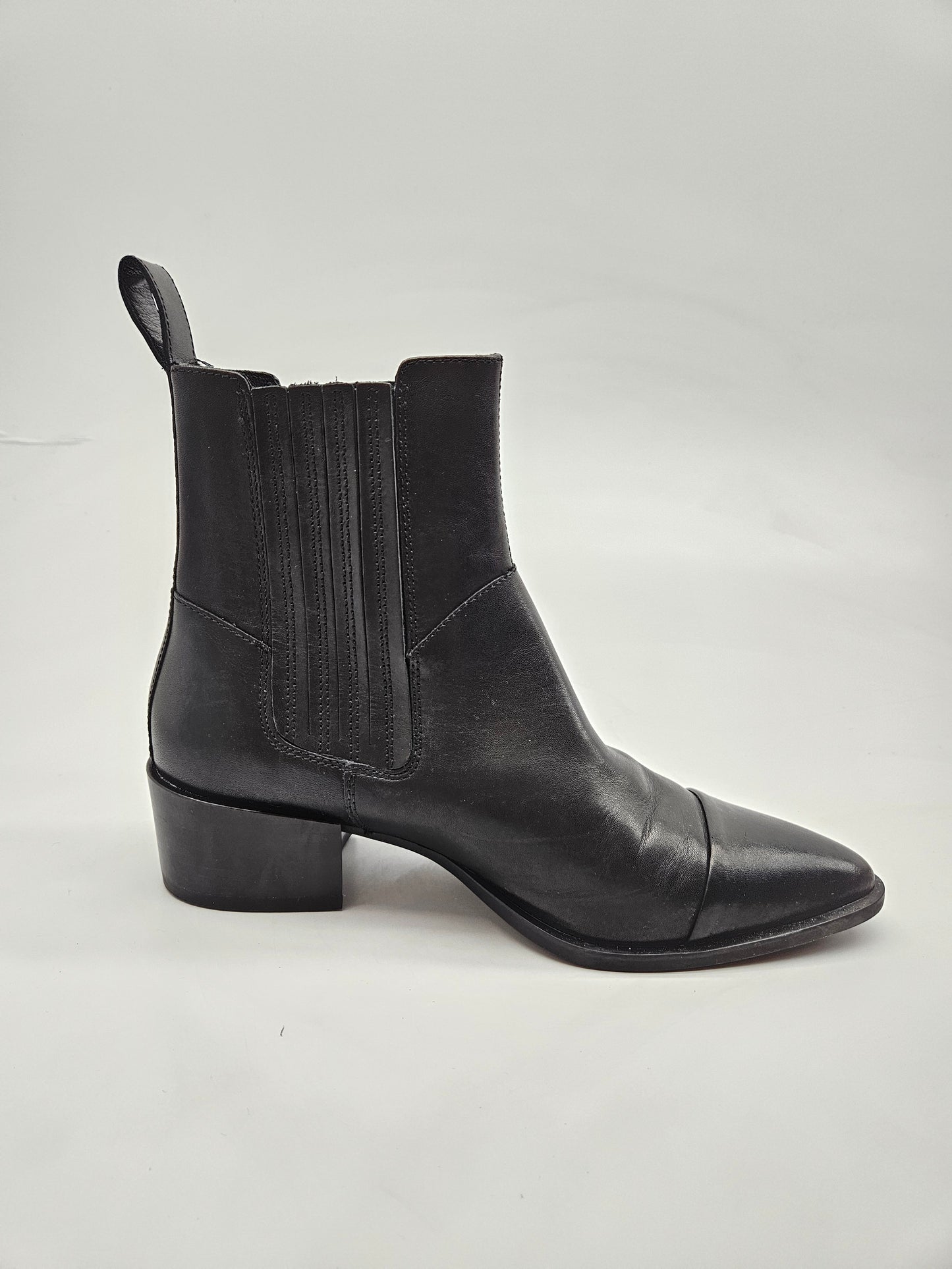 VAGABOND ORIGINAL CIZMI BR 39
