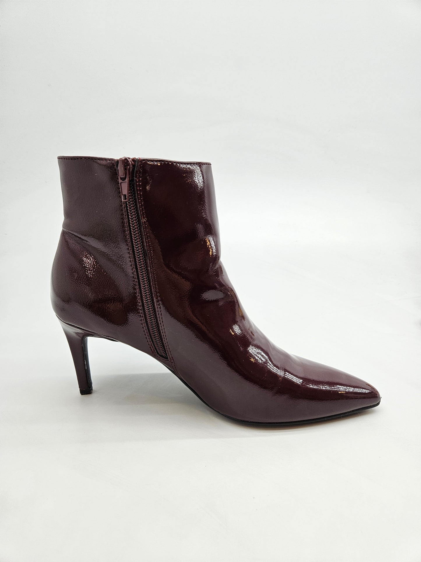 NEW LOOK NOVI ORIGINAL ORIGINAL CIZMI BR 39
