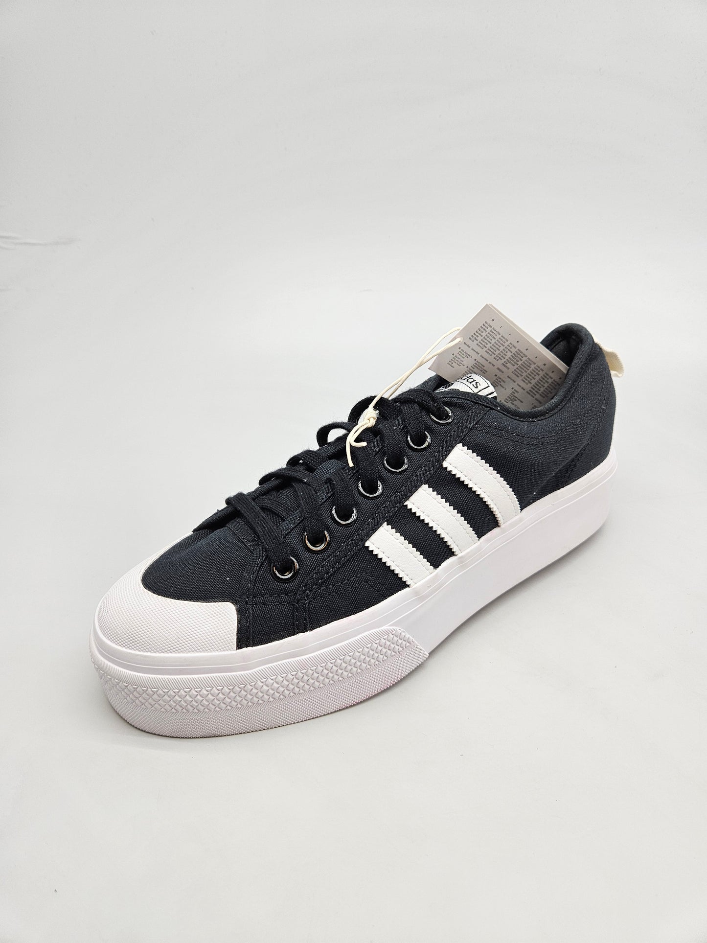 ADIDAS NOVI ORIGINAL PATIKI BR 44