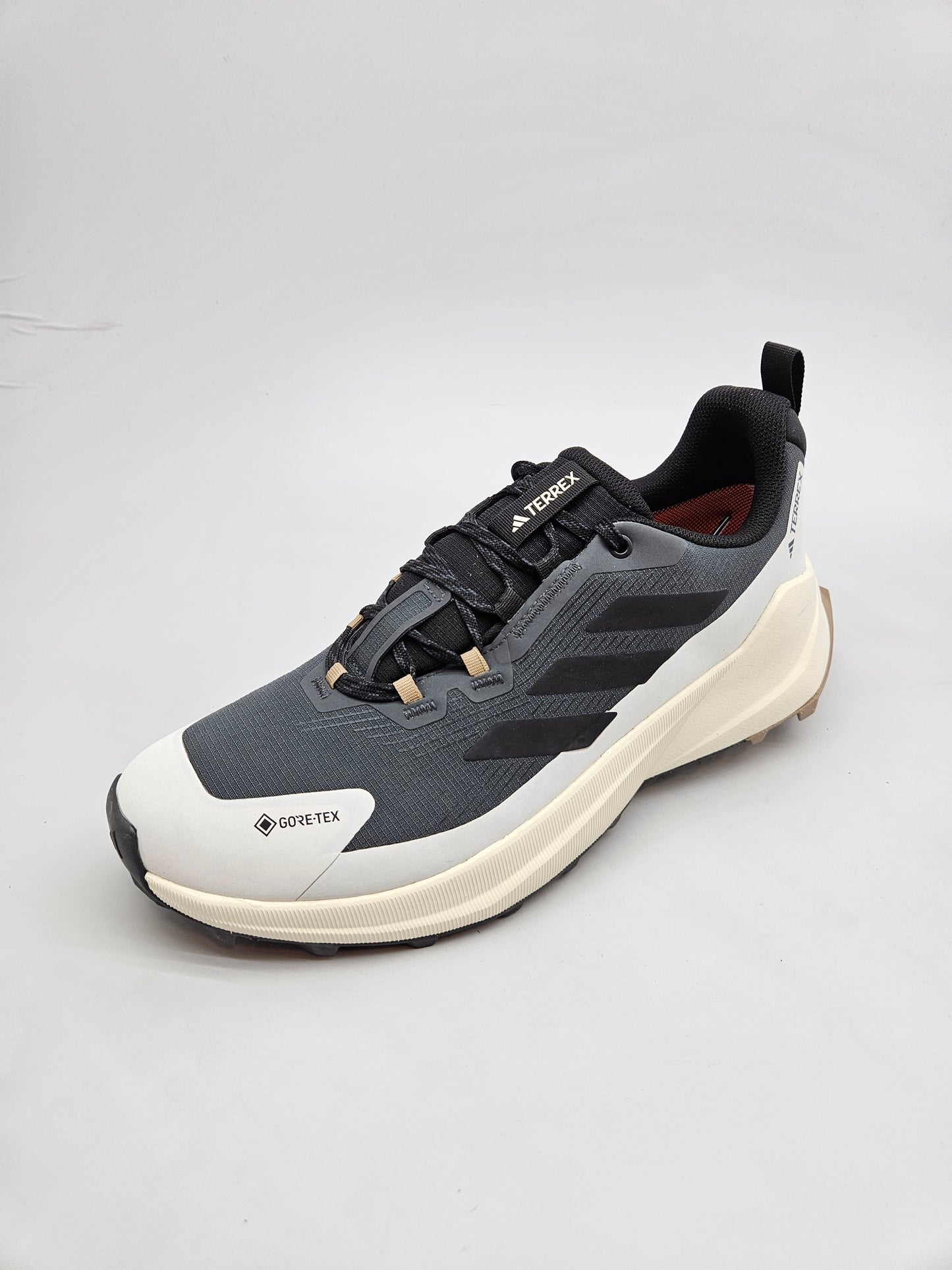 ADIDAS GORETEX ORIGINAL NOVI PATIKI BR 43