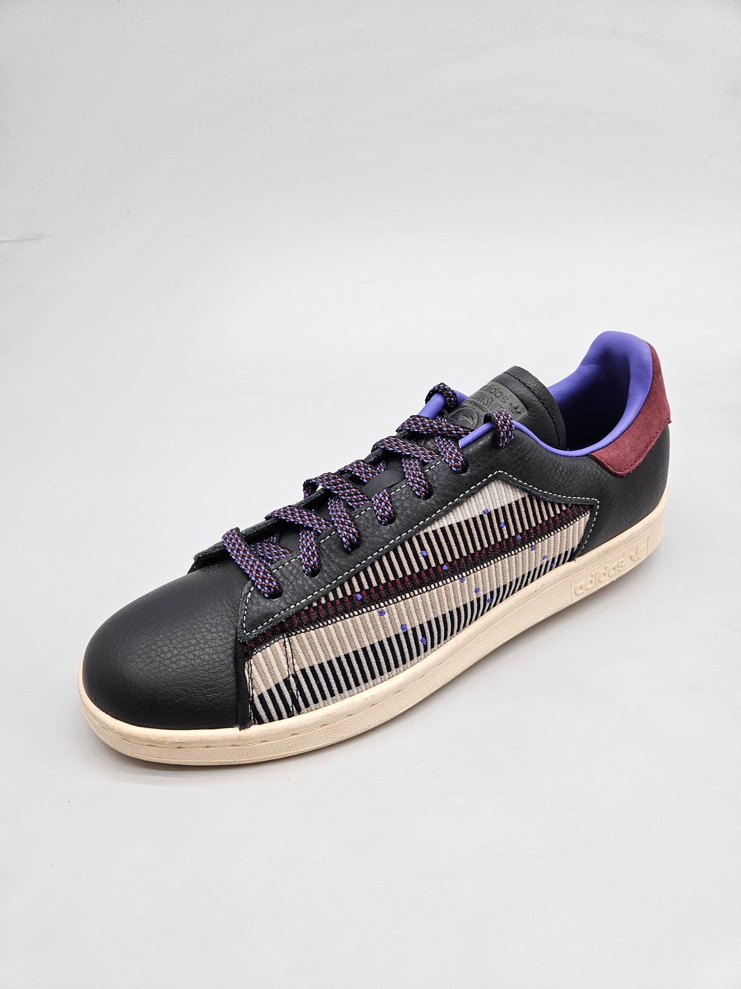 ADIDAS NOVI ORIGINAL PATIKI BR 42.5