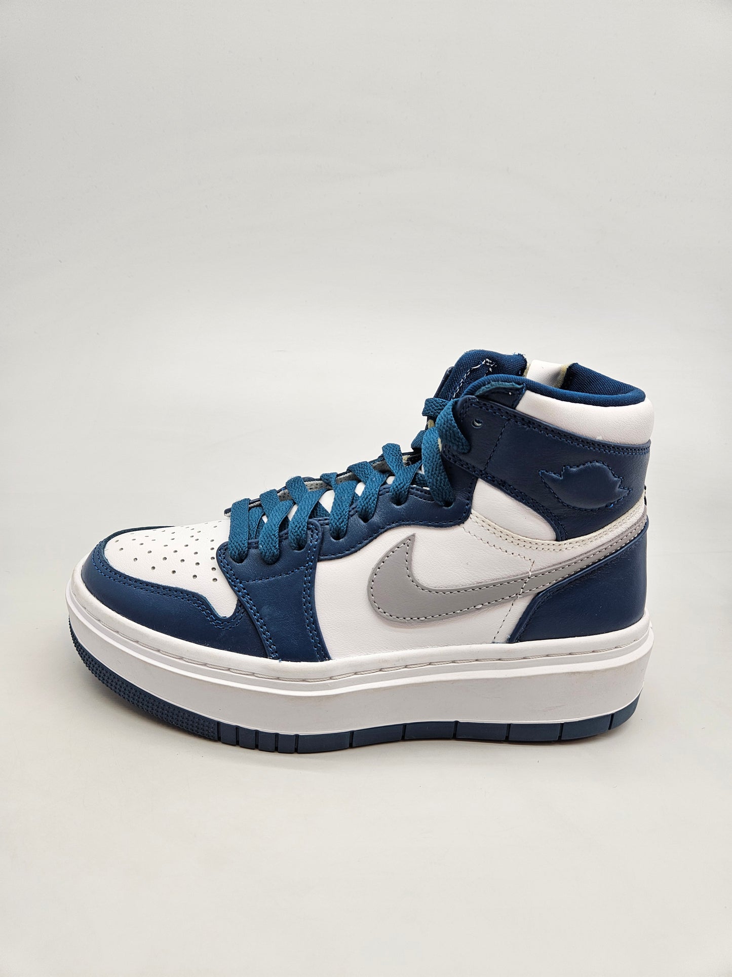 NIKE NOVI ORIGINAL PATIKI BR 38.5