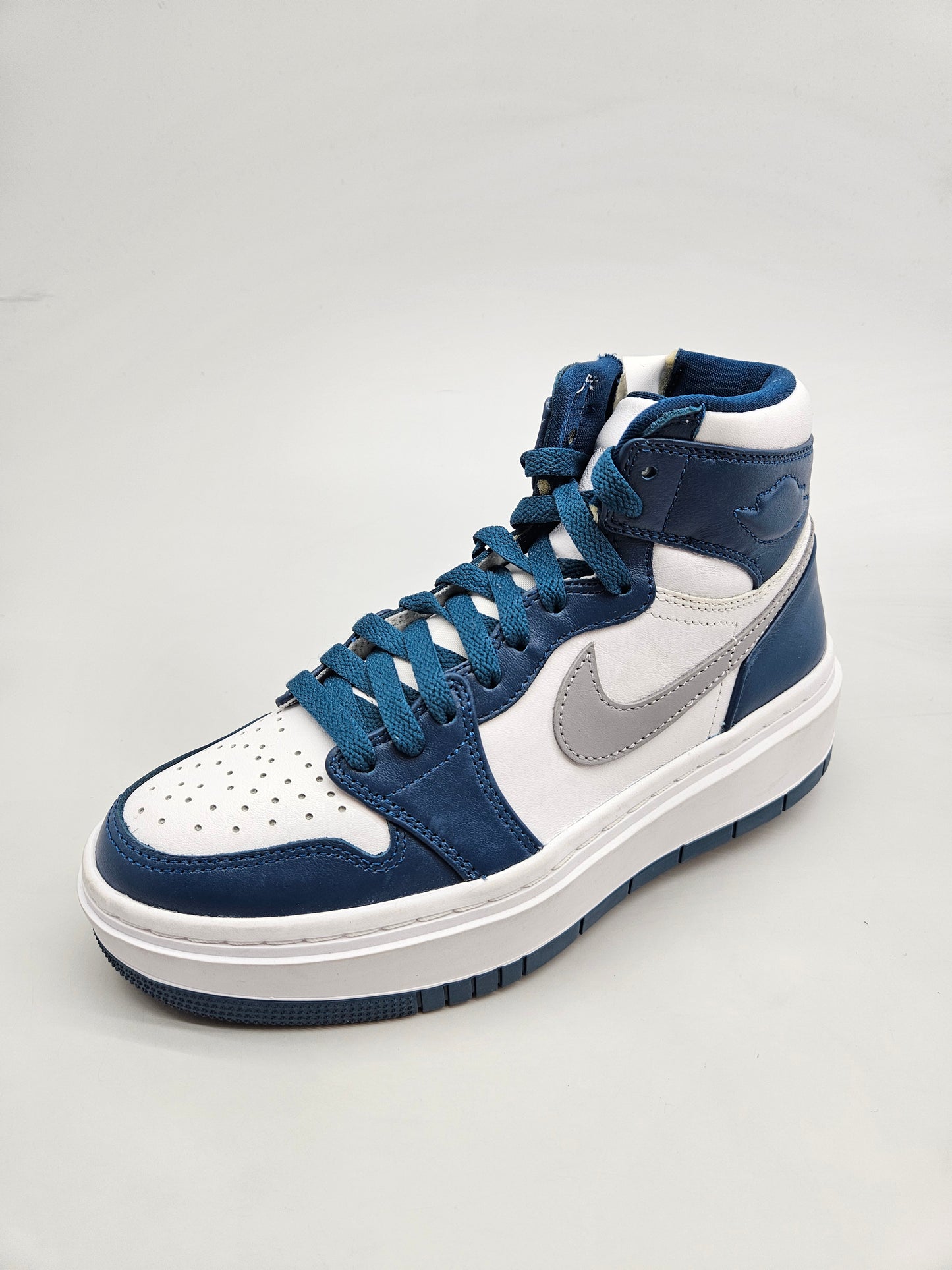 NIKE NOVI ORIGINAL PATIKI BR 38.5
