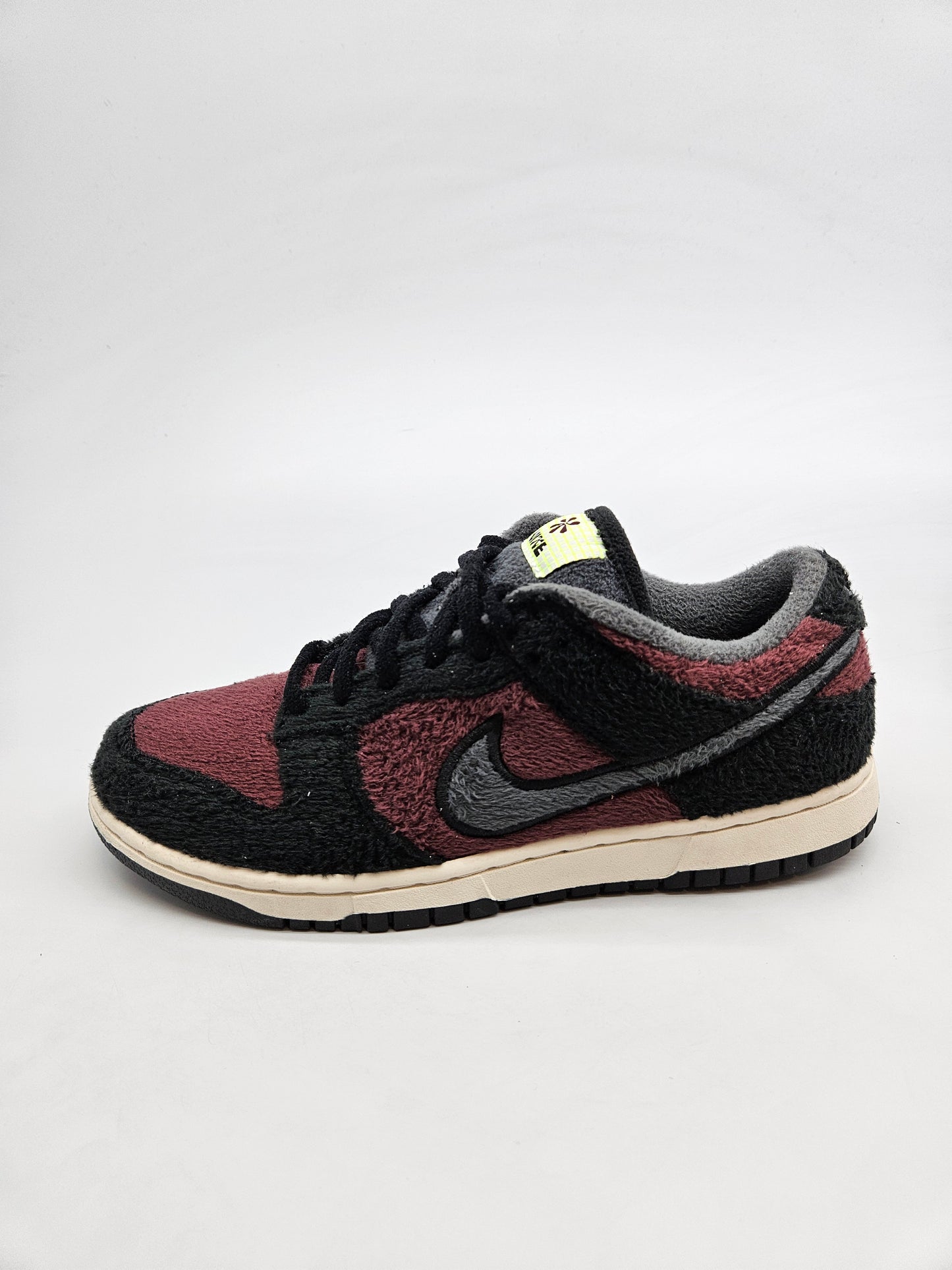 NIKE NOVI ORIGINAL PATIKI BR 39