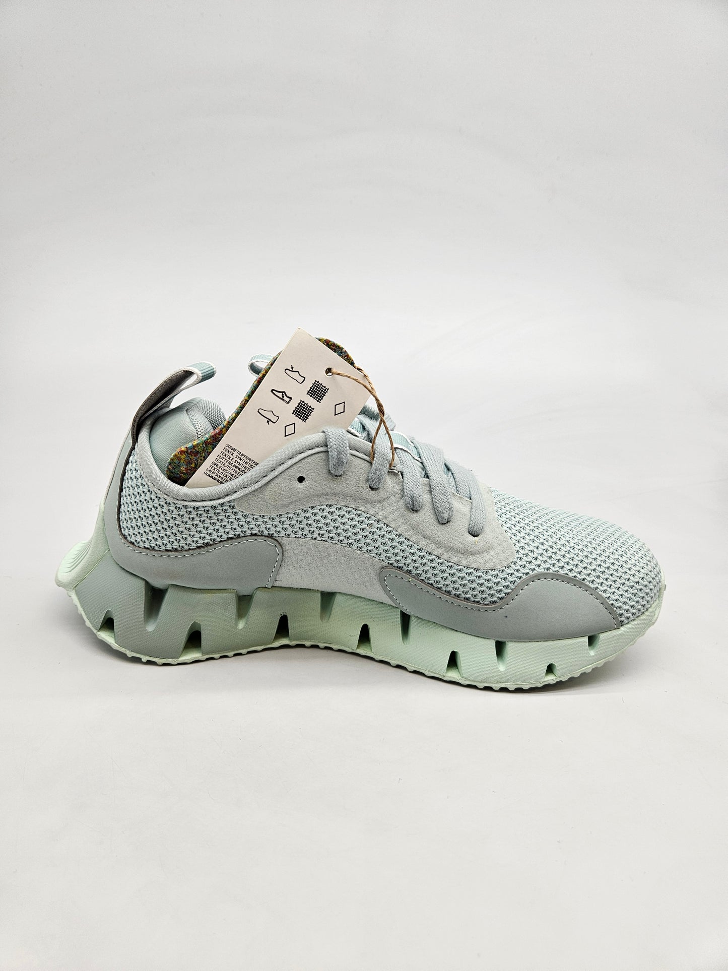REEBOK NOVI ORIGINAL PATIKI BR 35.5