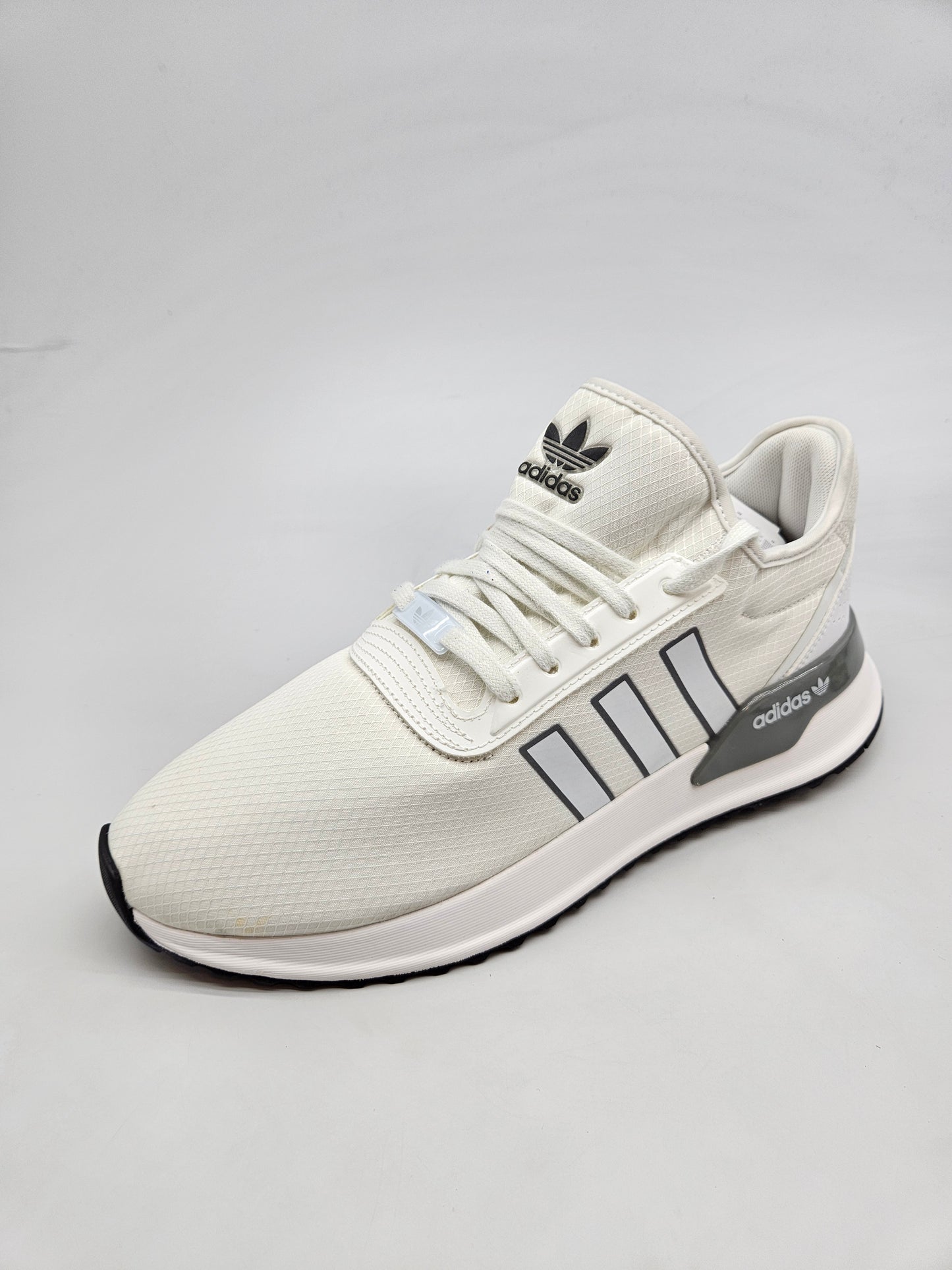 ADIDAS NOVI ORIGINAL PATIKI BR 44.5