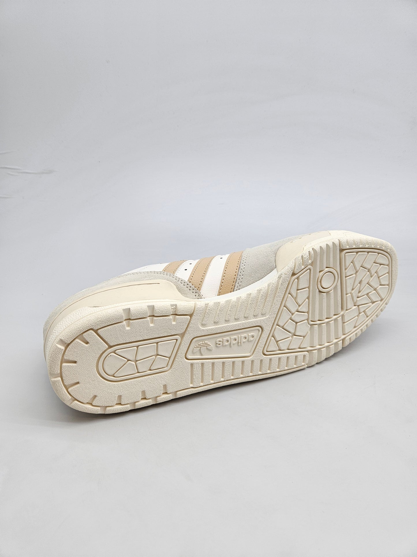 ADIDAS NOVI ORIGINAL PATIKI BR 44.5
