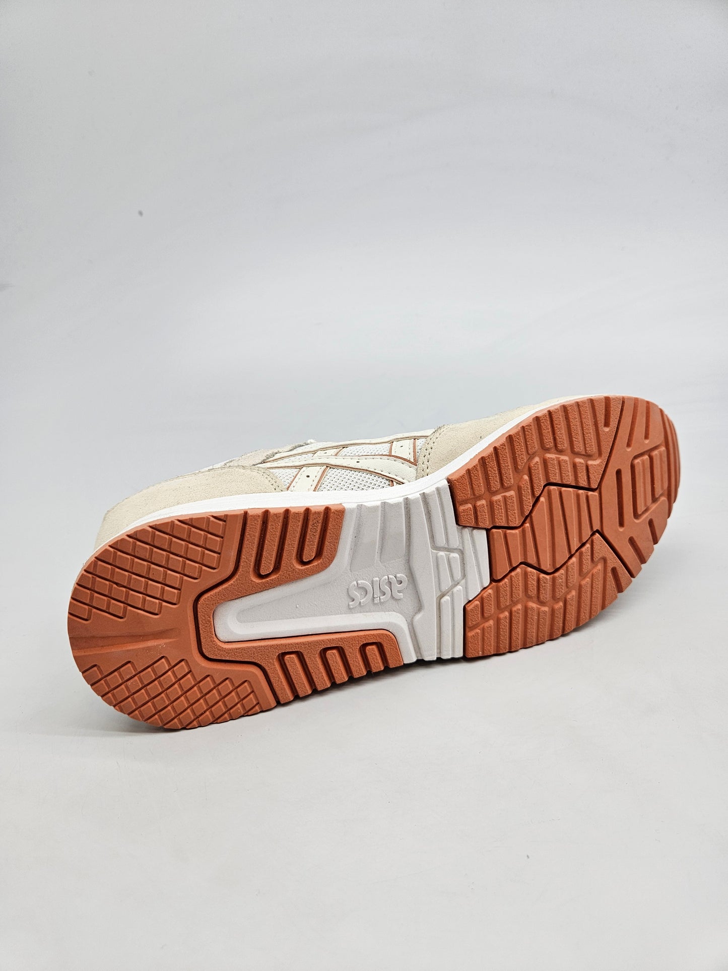 ASICS NOVI ORIGINAL PATIKI BR 38