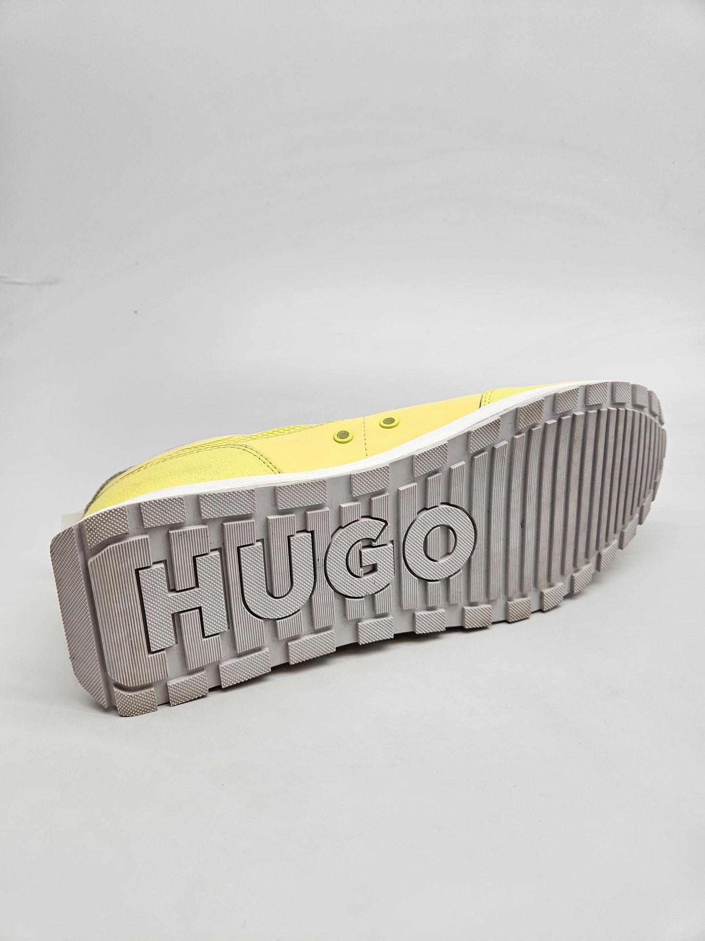 HUGO NOVI ORIGINAL PATIKI BR 44