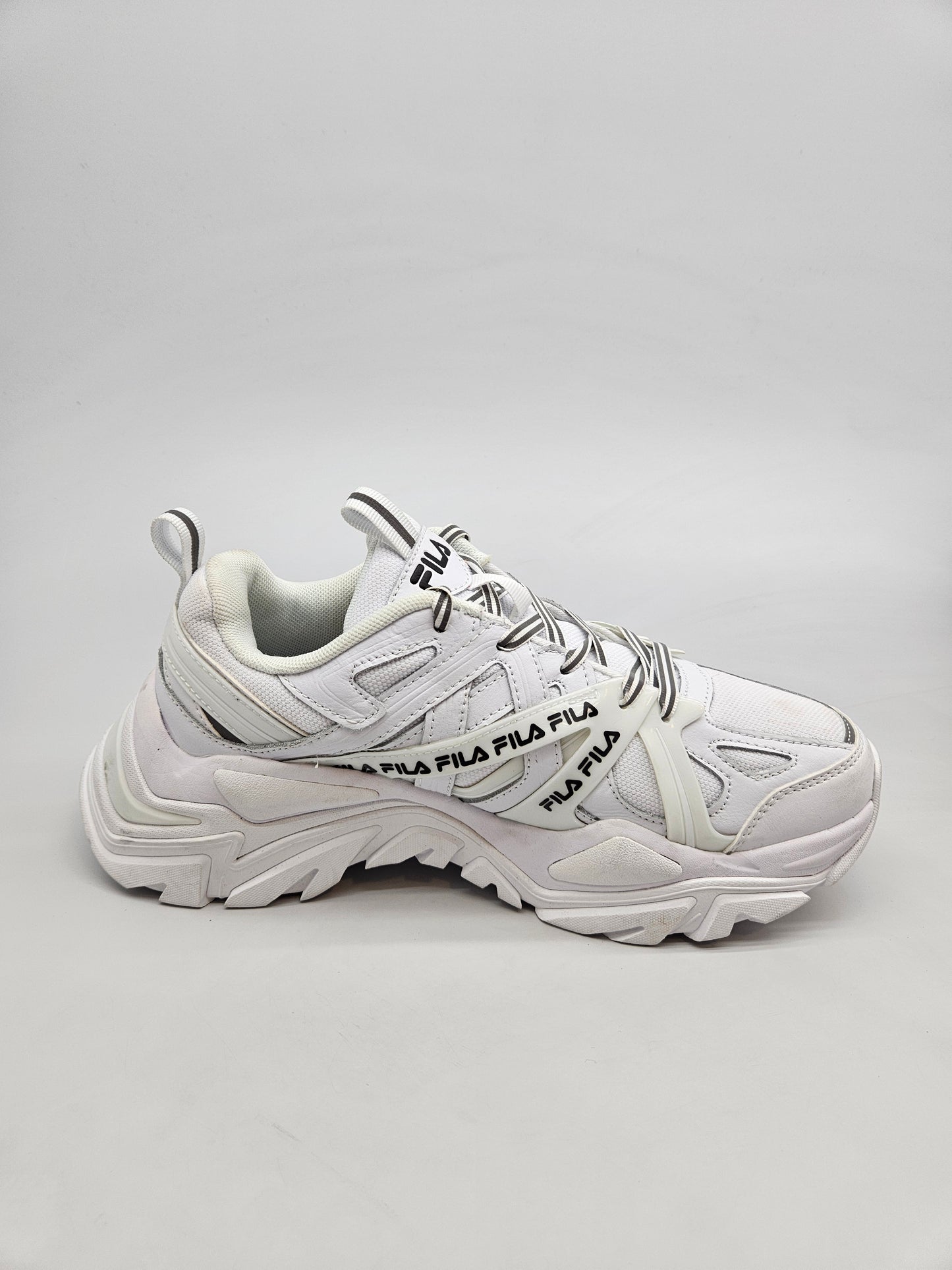 FILA NOVI ORIGINAL PATIKI BR 41