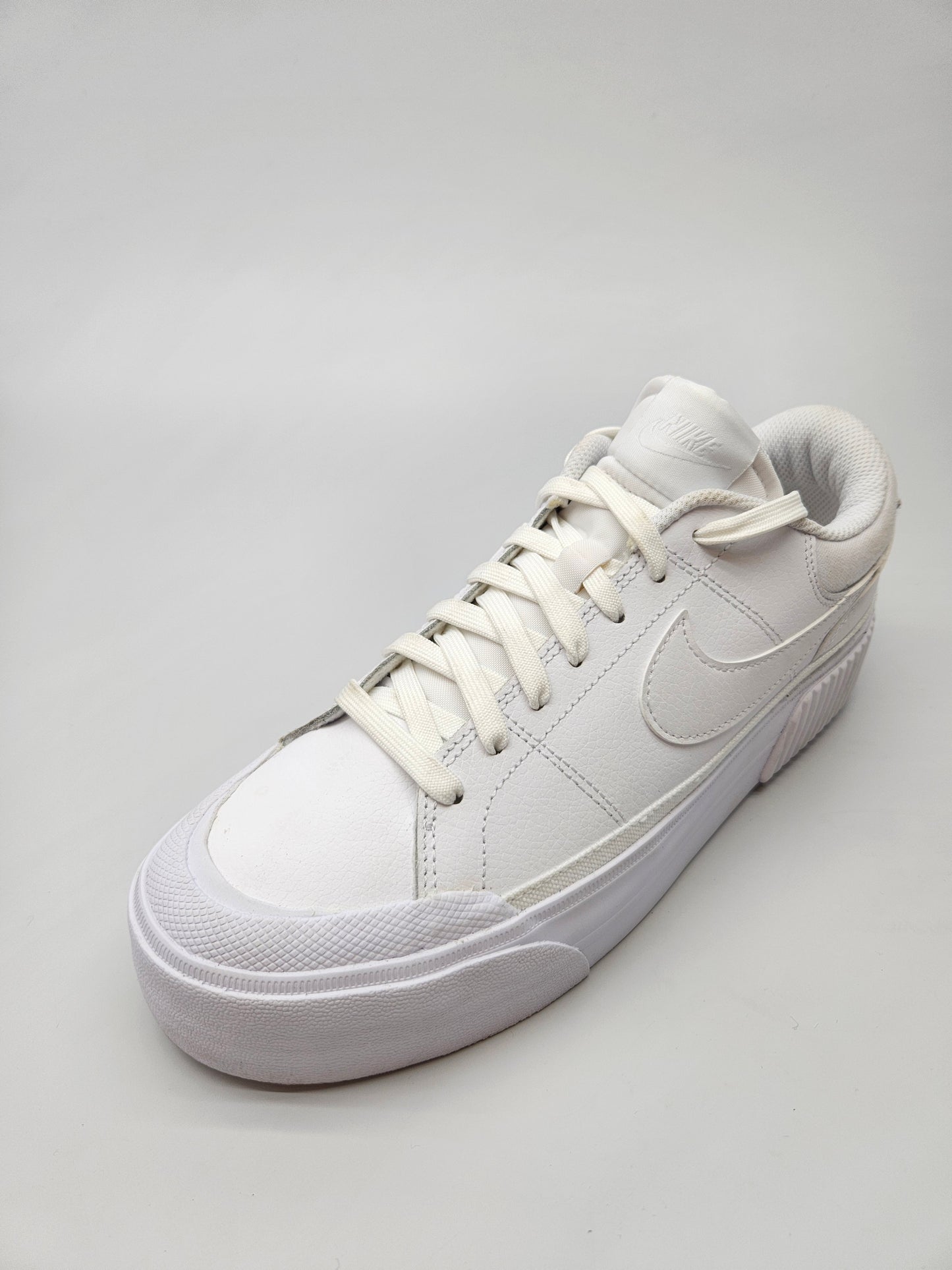 NIKE NOVI ORIGINAL PATIKI BR 40