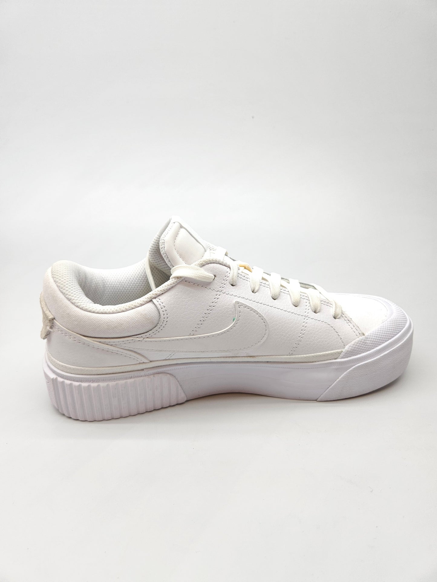 NIKE NOVI ORIGINAL PATIKI BR 40