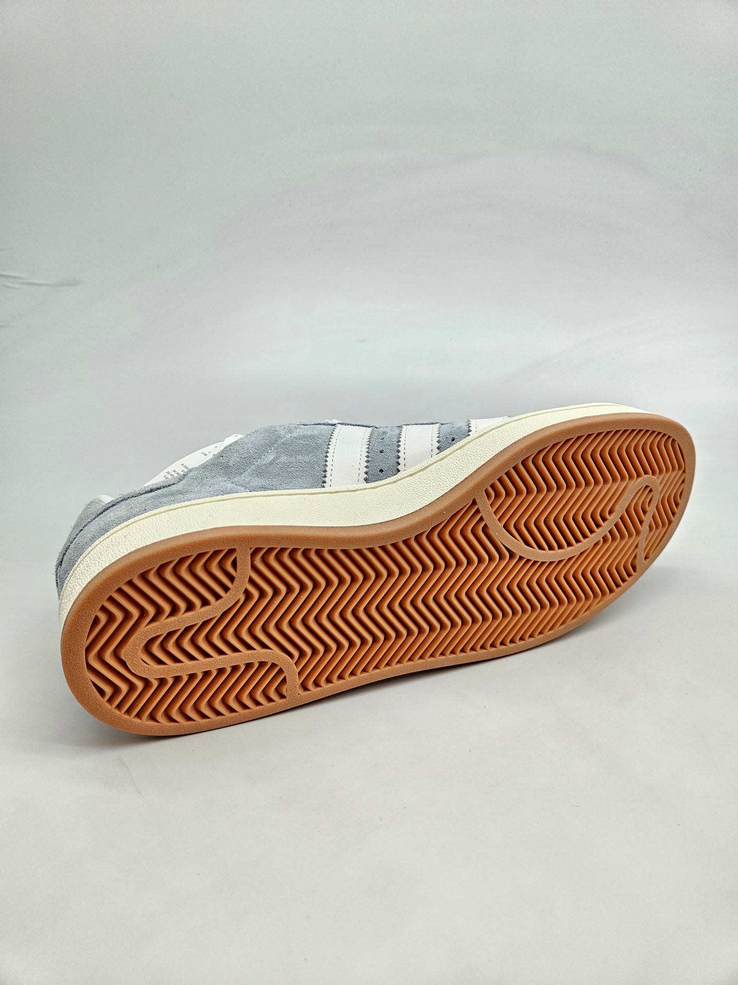 ADIDAS CAMPUS NOVI ORIGINAL PATIKI BR 44.5
