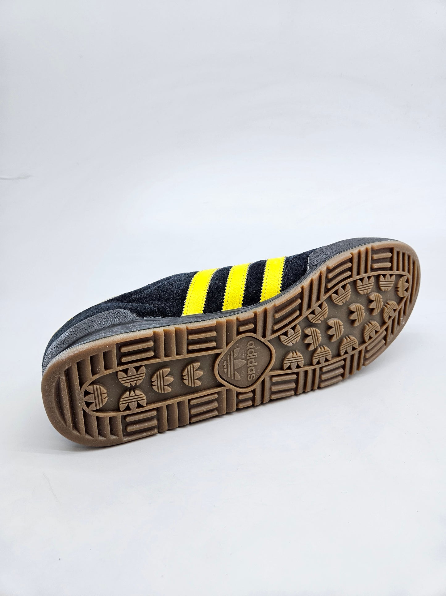 ADIDAS NOVI ORIGINAL PATIKI 43