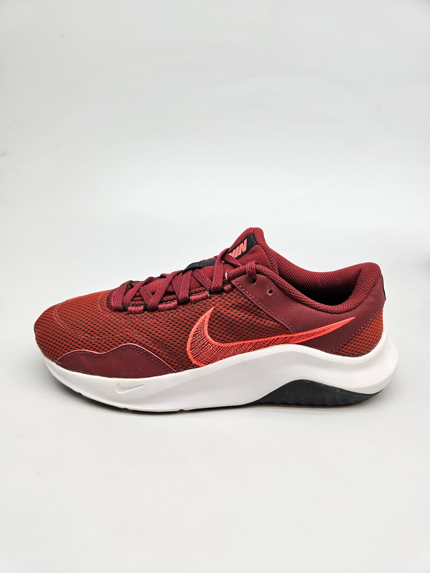 NIKE NOVI ORIGINAL PATIKI BR 41
